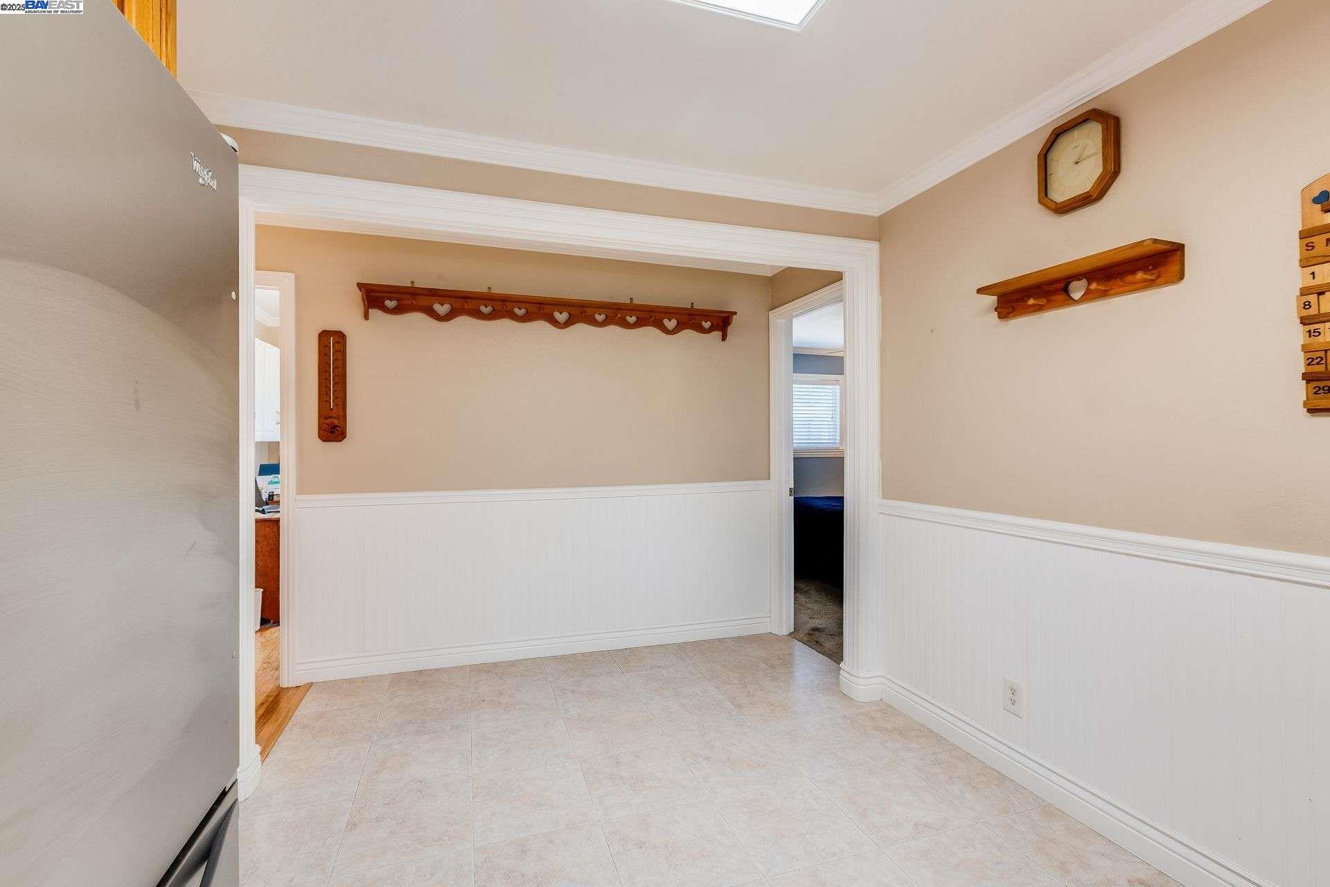 Detail Gallery Image 13 of 26 For 2515 Crystal Dr, Santa Clara,  CA 95051 - 3 Beds | 1 Baths