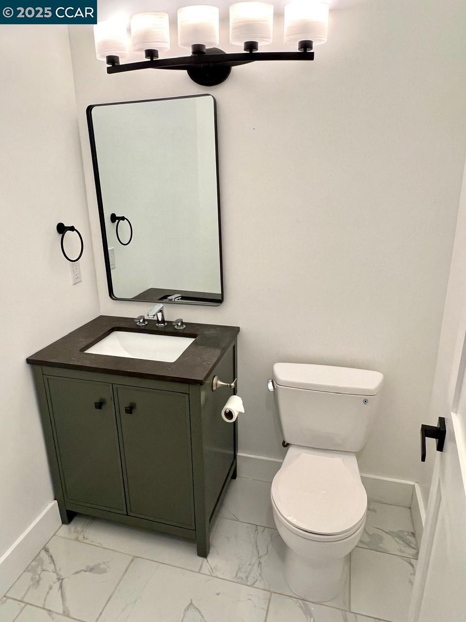 Detail Gallery Image 15 of 34 For 6 Linda Vista, Orinda,  CA 94563 - 4 Beds | 2/1 Baths