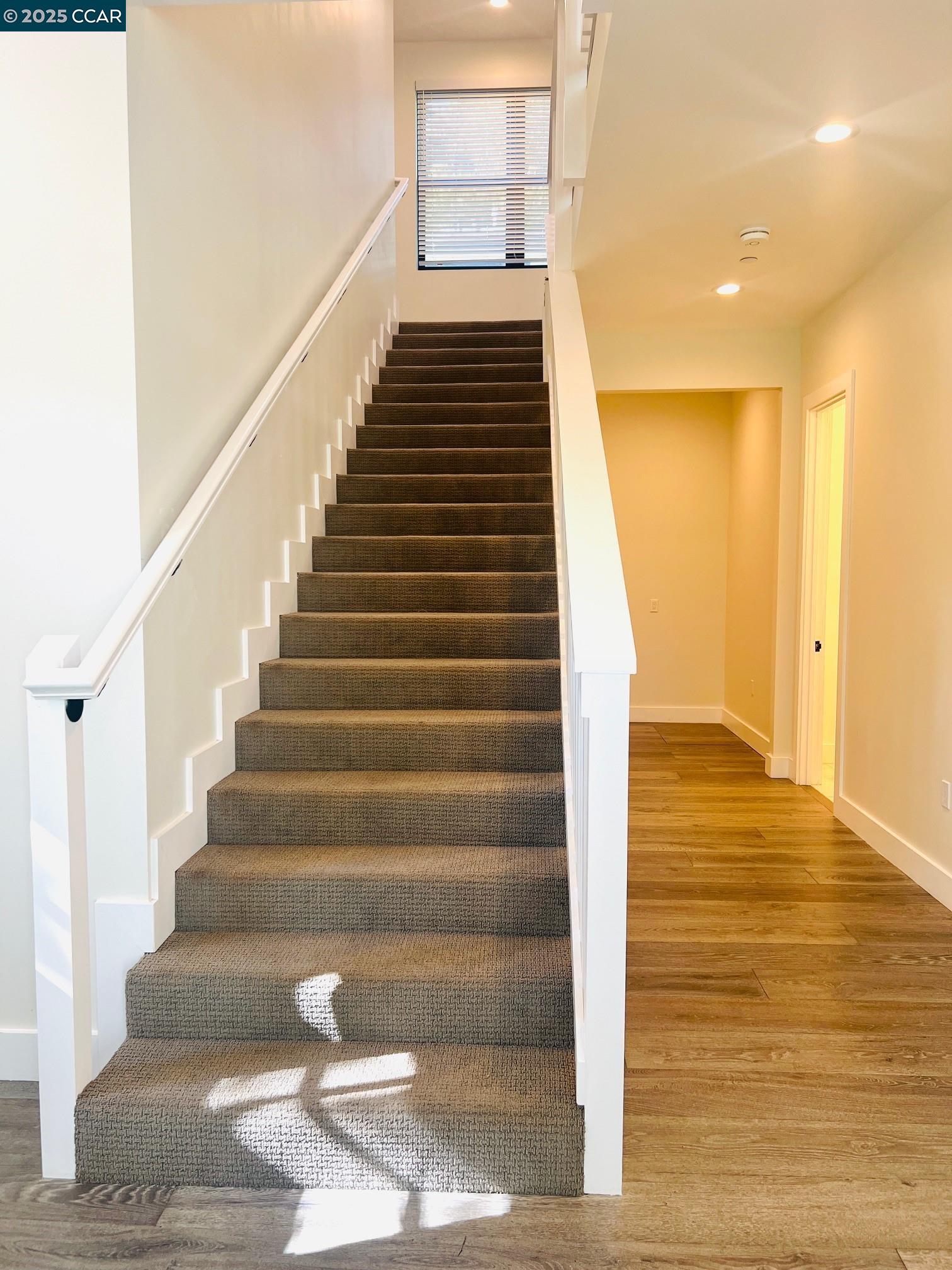 Detail Gallery Image 16 of 34 For 6 Linda Vista, Orinda,  CA 94563 - 4 Beds | 2/1 Baths