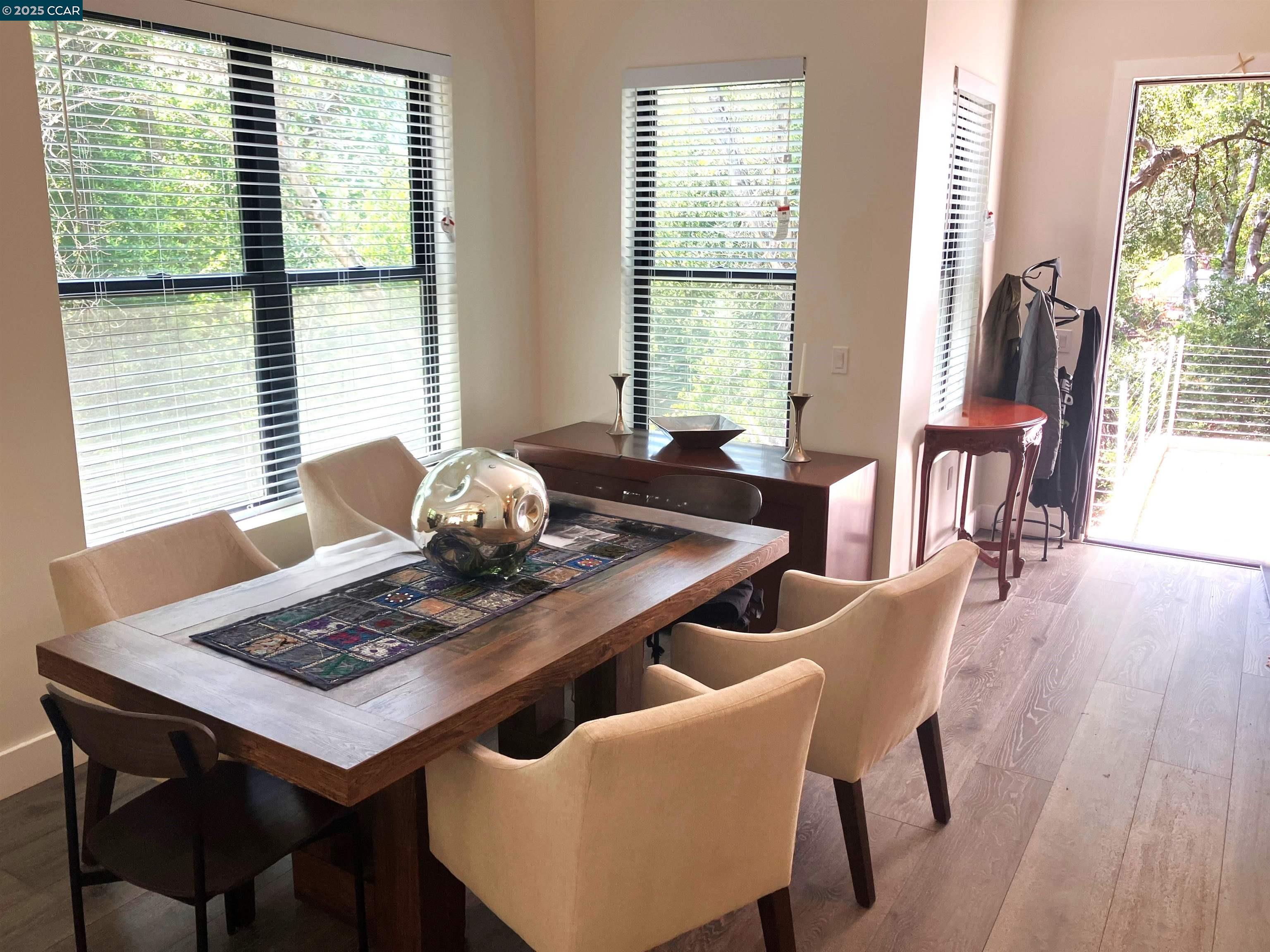 6 Linda Vista, Orinda, California 94563, 4 Bedrooms Bedrooms, 8 Rooms Rooms,2 BathroomsBathrooms,Residential Lease,For Rent,6 Linda Vista,41103096