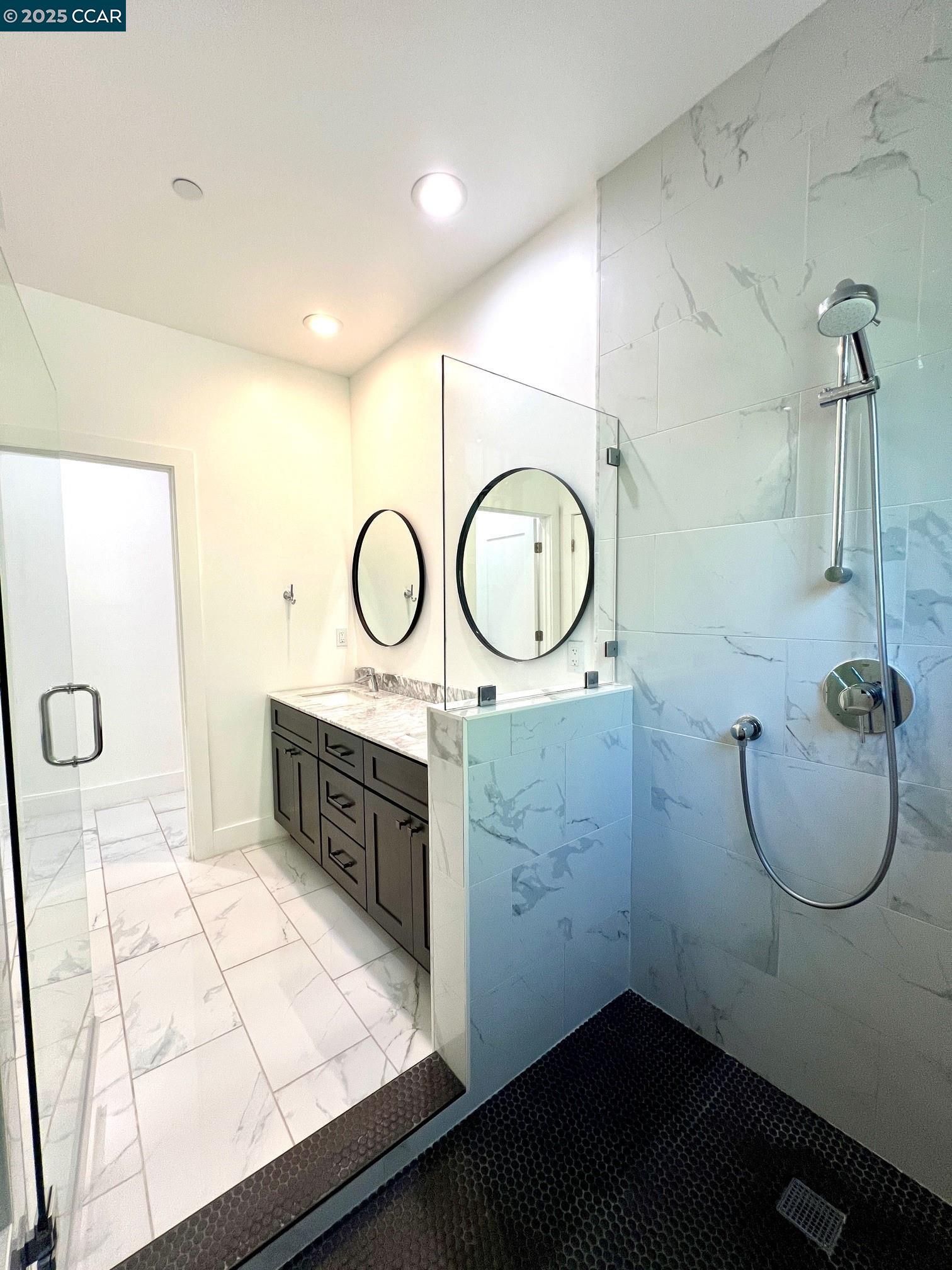 Detail Gallery Image 23 of 34 For 6 Linda Vista, Orinda,  CA 94563 - 4 Beds | 2/1 Baths
