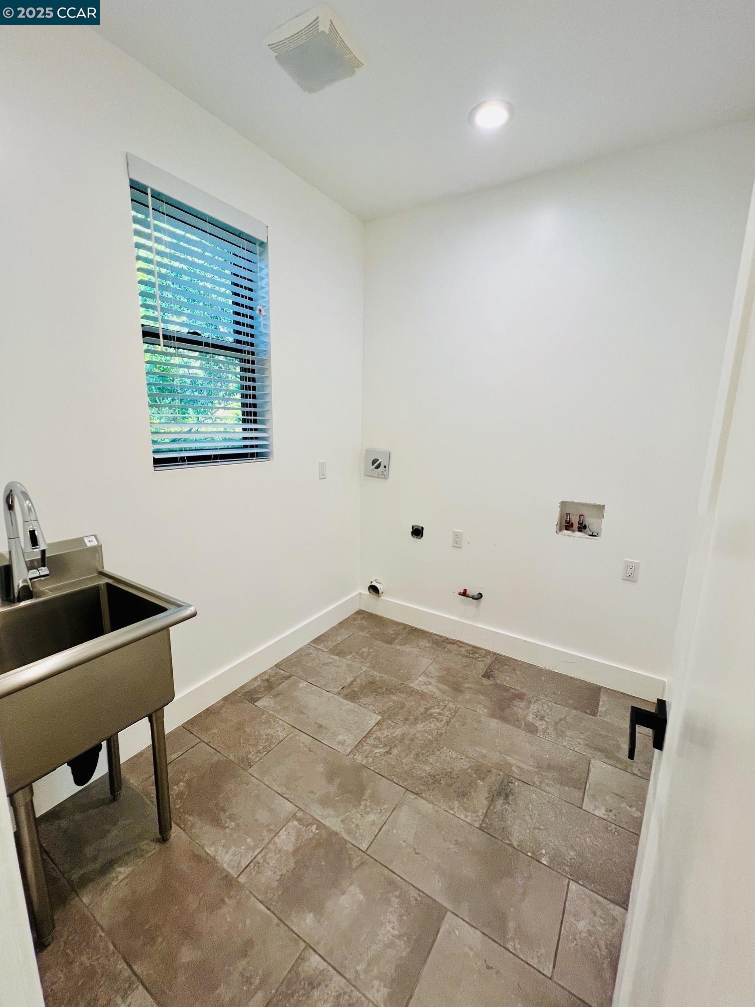 Detail Gallery Image 29 of 34 For 6 Linda Vista, Orinda,  CA 94563 - 4 Beds | 2/1 Baths