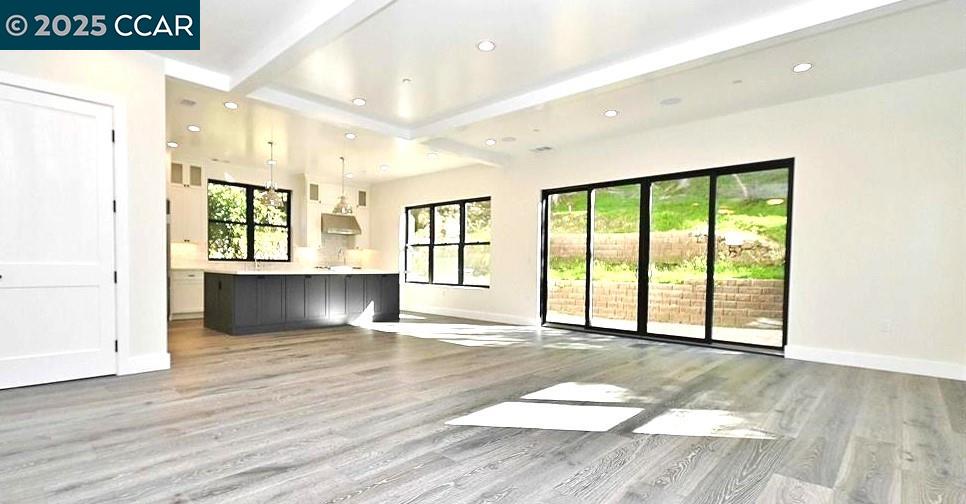 Detail Gallery Image 5 of 34 For 6 Linda Vista, Orinda,  CA 94563 - 4 Beds | 2/1 Baths
