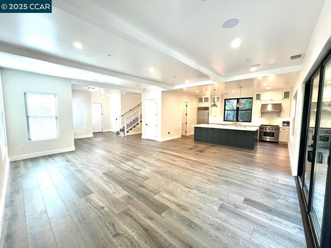 Detail Gallery Image 6 of 34 For 6 Linda Vista, Orinda,  CA 94563 - 4 Beds | 2/1 Baths