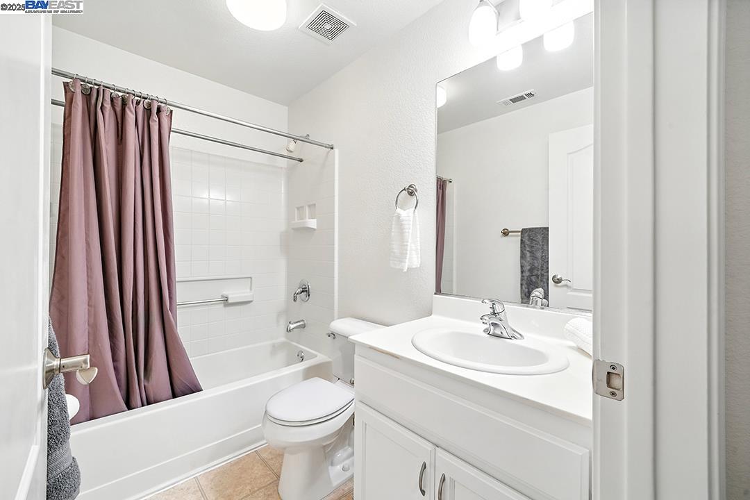 Detail Gallery Image 18 of 35 For 1586 Tucker St #52,  Oakland,  CA 94603 - 2 Beds | 2/1 Baths