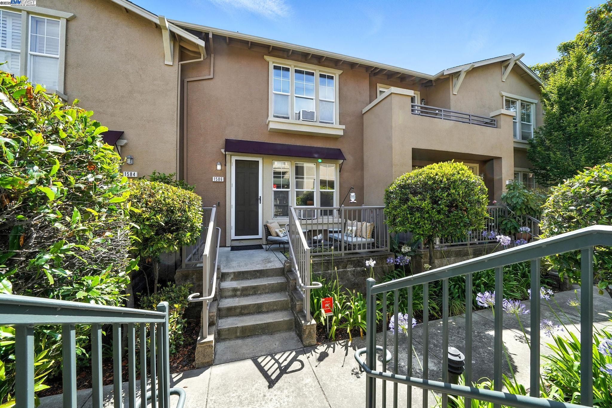Detail Gallery Image 25 of 35 For 1586 Tucker St #52,  Oakland,  CA 94603 - 2 Beds | 2/1 Baths