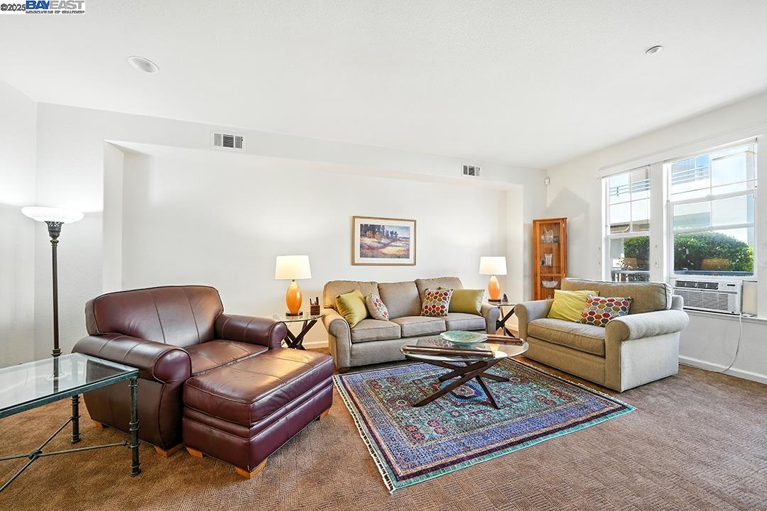 Photo #4: 41103097 Listing 