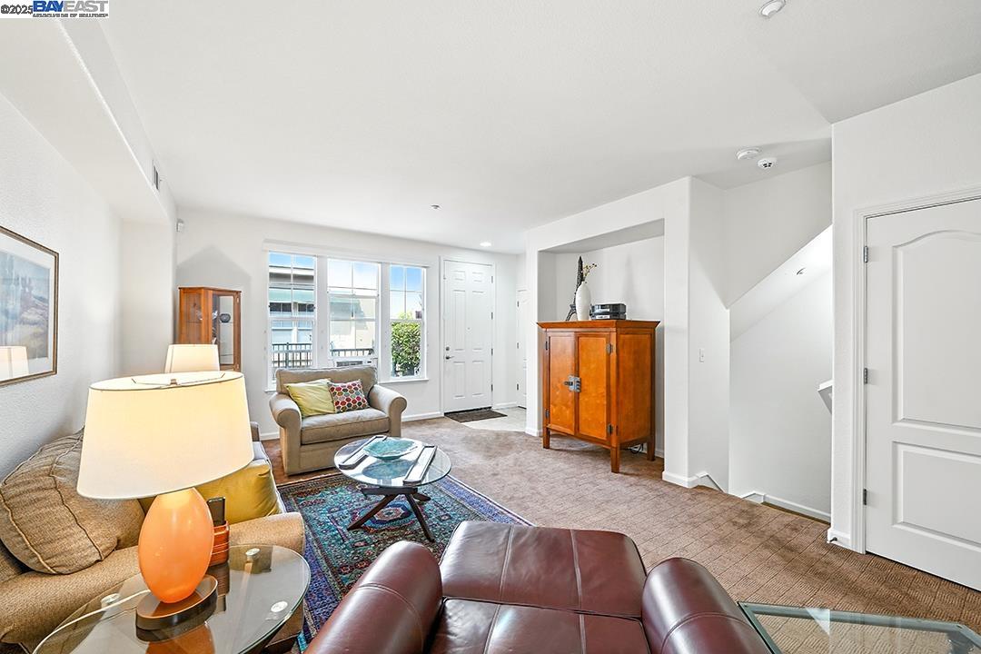 Photo #5: 41103097 Listing 