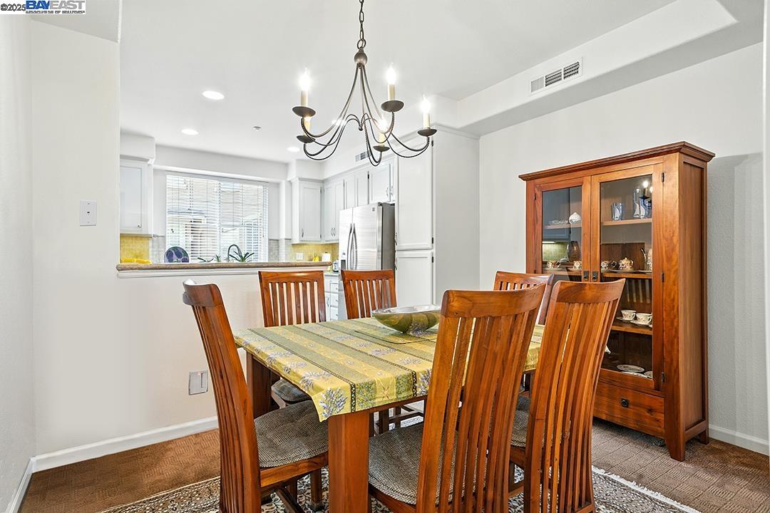 Detail Gallery Image 8 of 35 For 1586 Tucker St #52,  Oakland,  CA 94603 - 2 Beds | 2/1 Baths