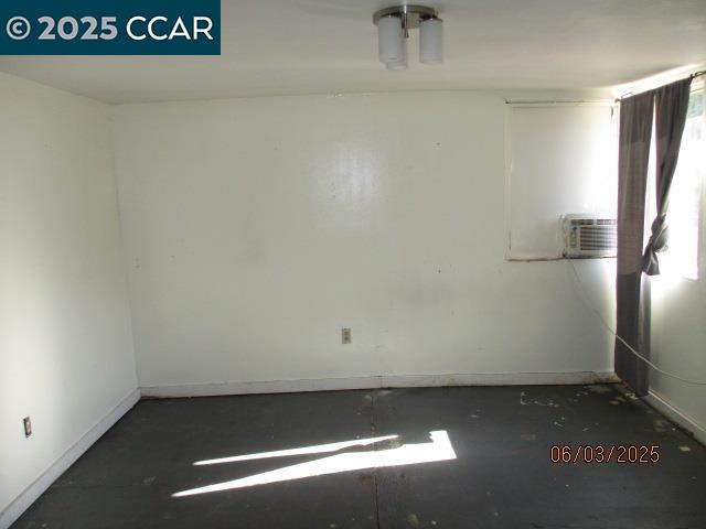 Detail Gallery Image 9 of 26 For 207 Thomas Way, Pittsburg,  CA 94565 - 3 Beds | 2 Baths