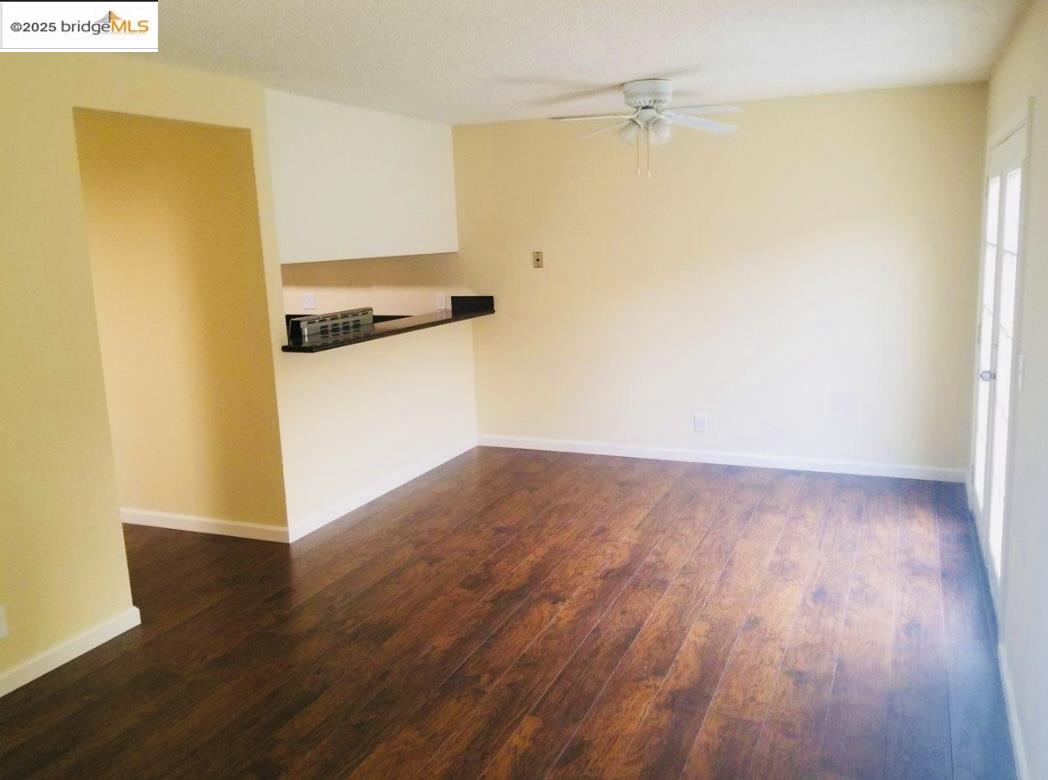 Browse active condo listings in VALLEY MOUNTAIN