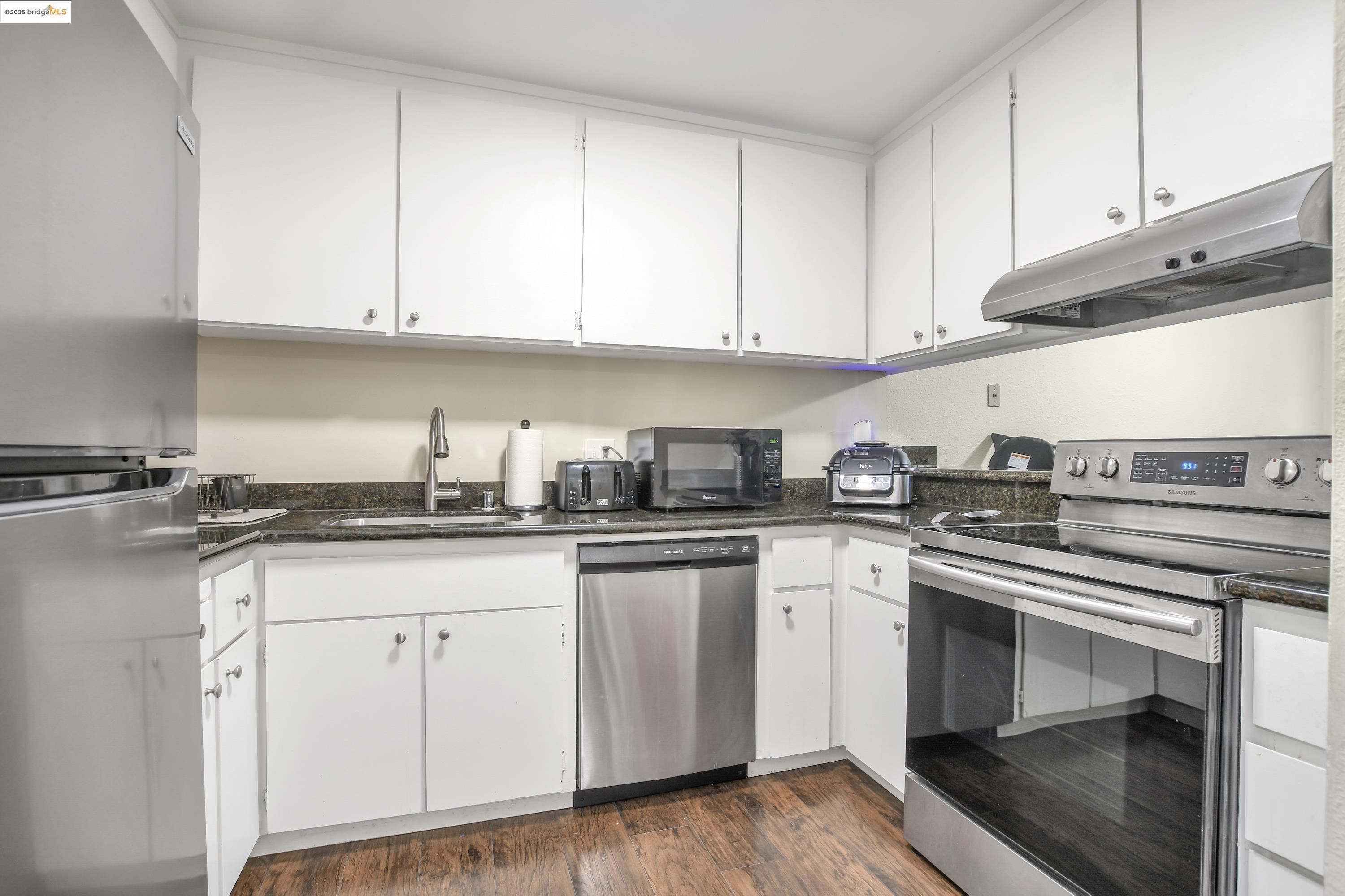 Photo #6: 41103101 Listing 