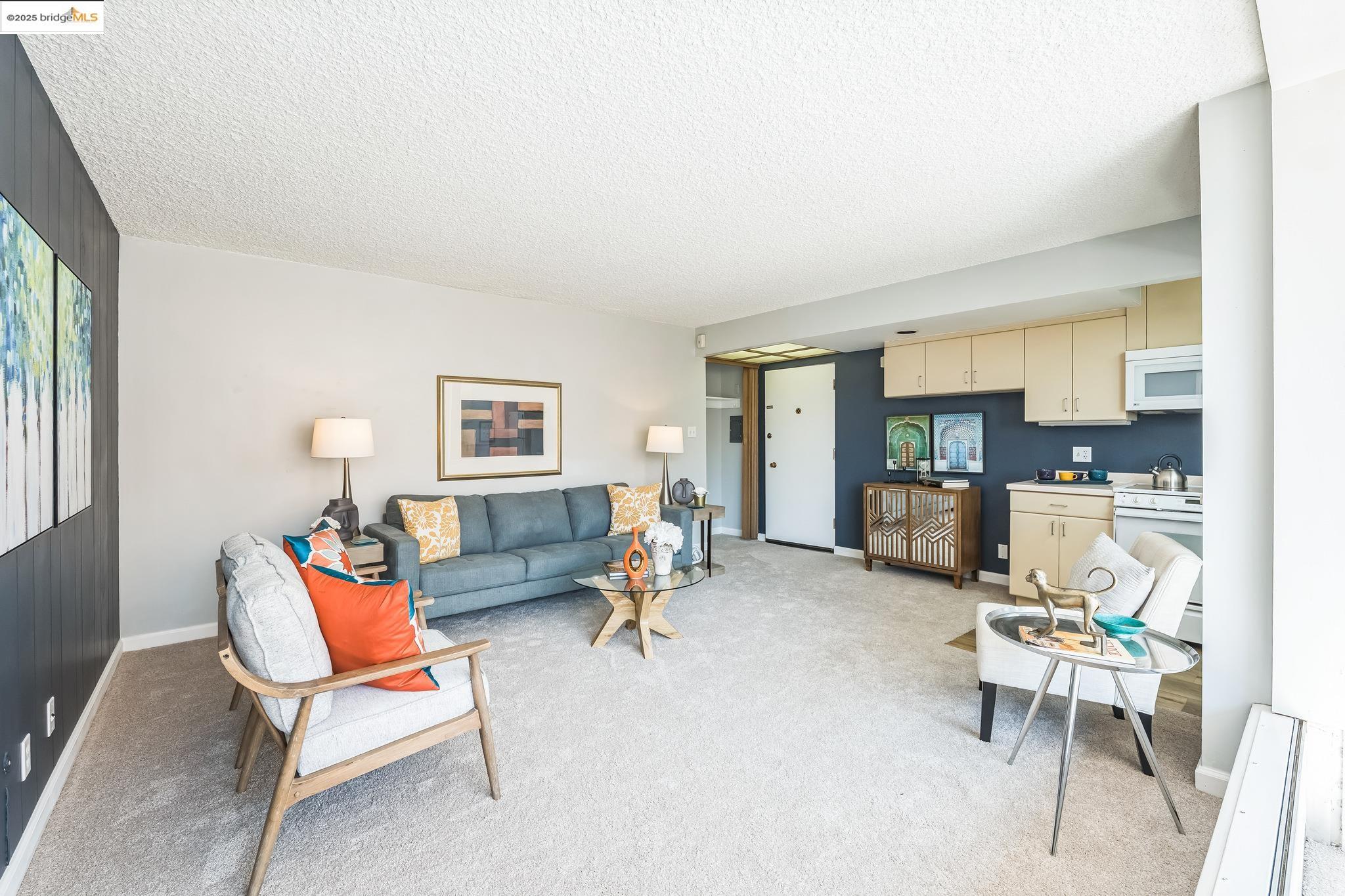 Photo #2: 41103104 Listing 