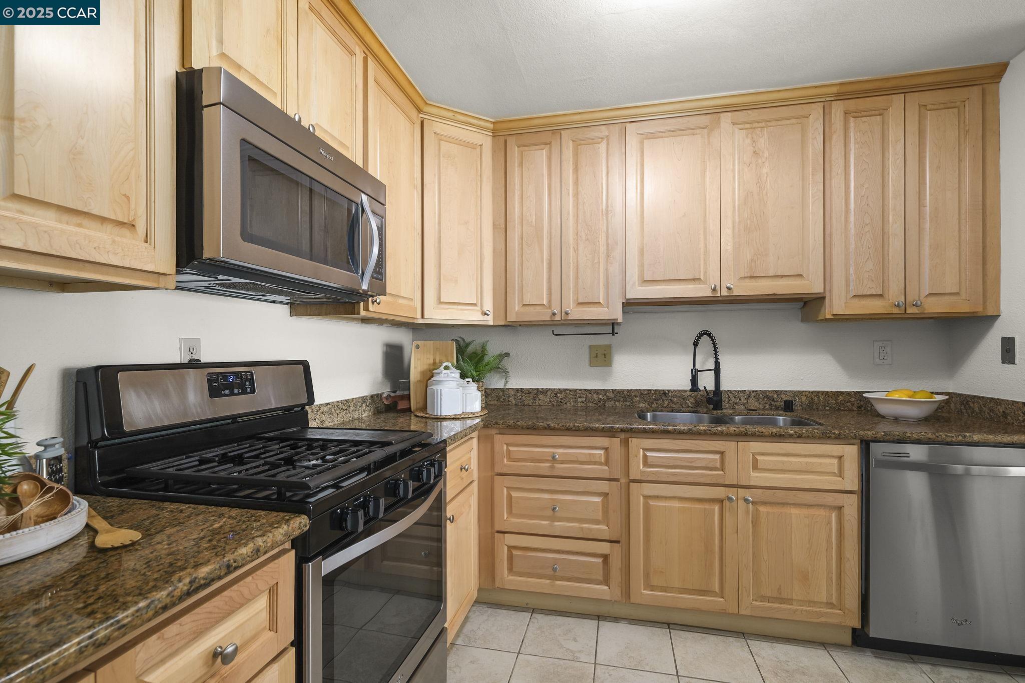 Photo #11: 41103105 Listing: Photo #11