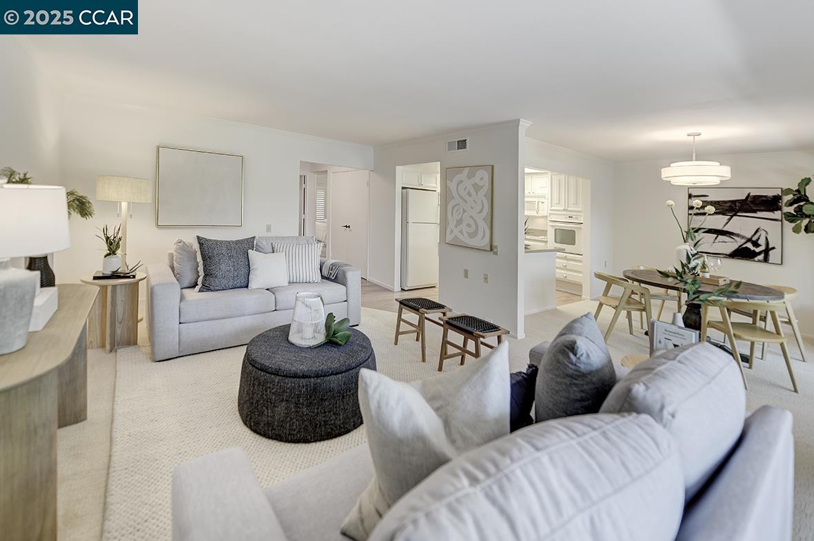 Photo #3: 41103110 Listing 
