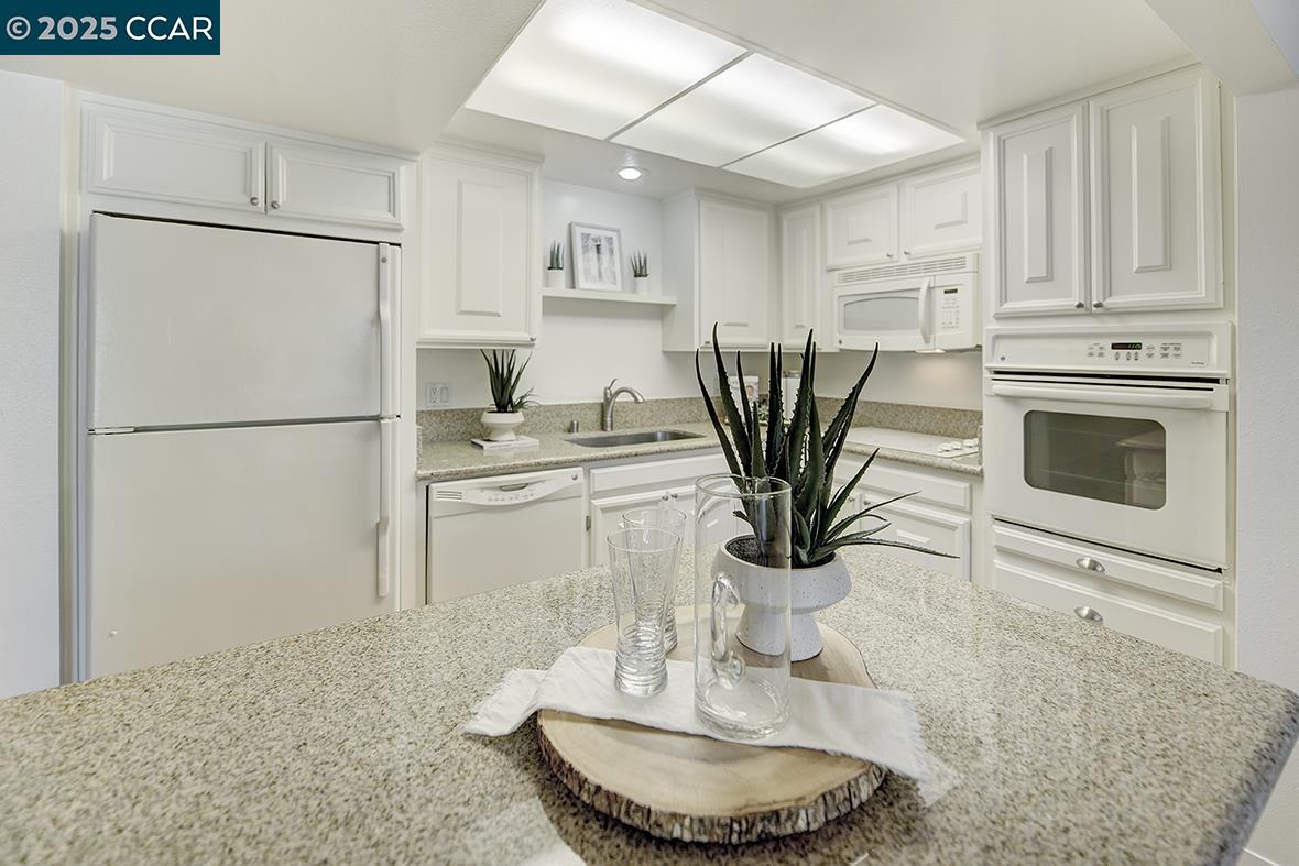 Photo #5: 41103110 Listing 