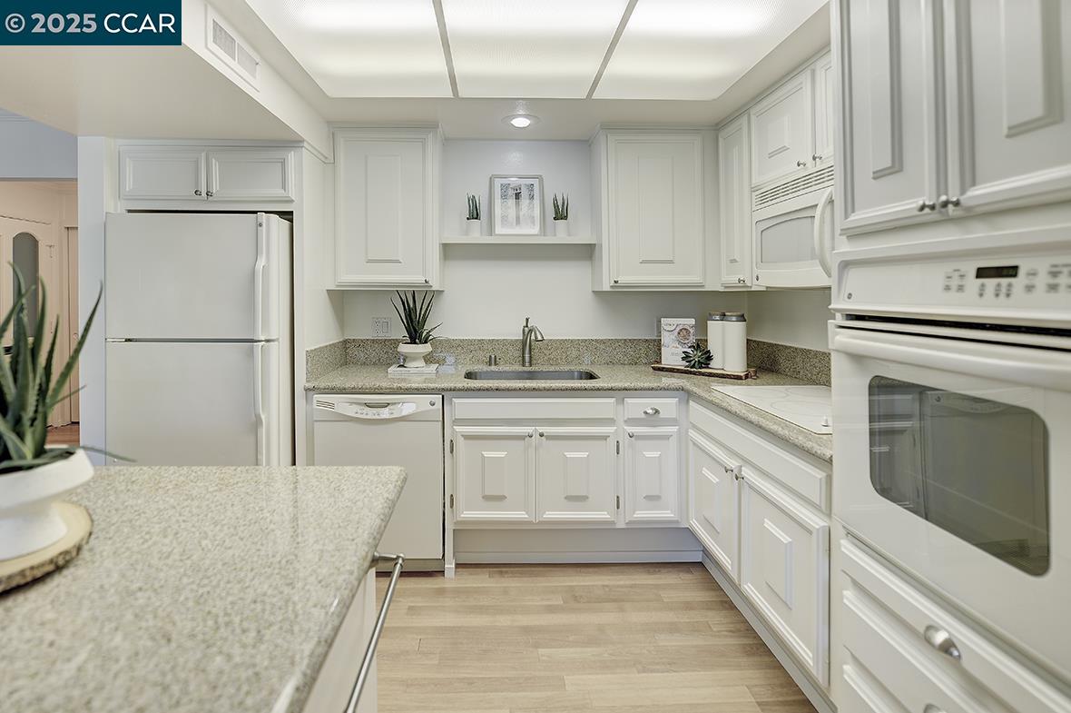 Photo #6: 41103110 Listing 