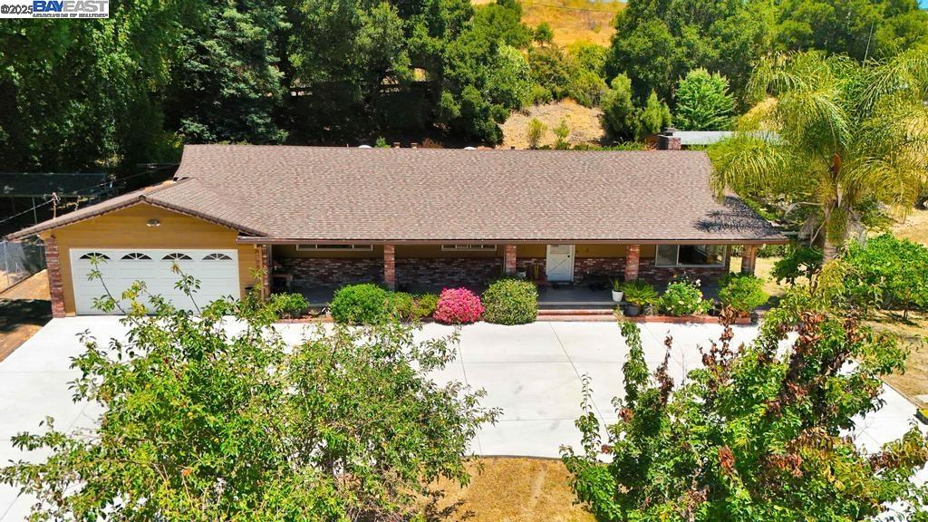 Detail Gallery Image 2 of 48 For 6312 Paloverde Rd, Castro Valley,  CA 94552 - 3 Beds | 2 Baths