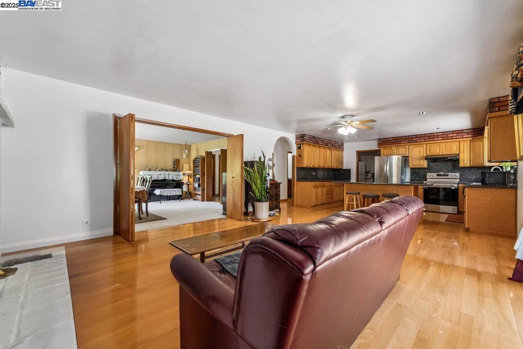 Detail Gallery Image 13 of 48 For 6312 Paloverde Rd, Castro Valley,  CA 94552 - 3 Beds | 2 Baths