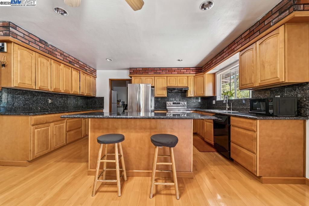 Detail Gallery Image 14 of 48 For 6312 Paloverde Rd, Castro Valley,  CA 94552 - 3 Beds | 2 Baths