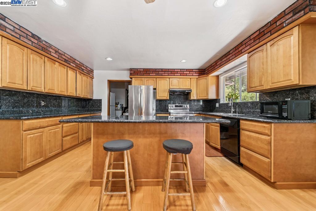 Detail Gallery Image 15 of 48 For 6312 Paloverde Rd, Castro Valley,  CA 94552 - 3 Beds | 2 Baths