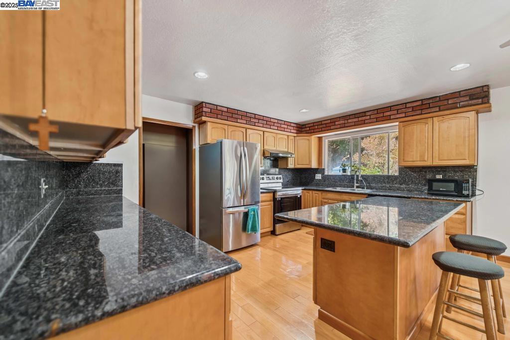 Detail Gallery Image 17 of 48 For 6312 Paloverde Rd, Castro Valley,  CA 94552 - 3 Beds | 2 Baths