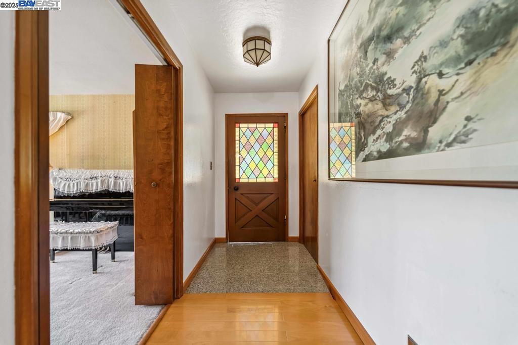 Detail Gallery Image 7 of 48 For 6312 Paloverde Rd, Castro Valley,  CA 94552 - 3 Beds | 2 Baths