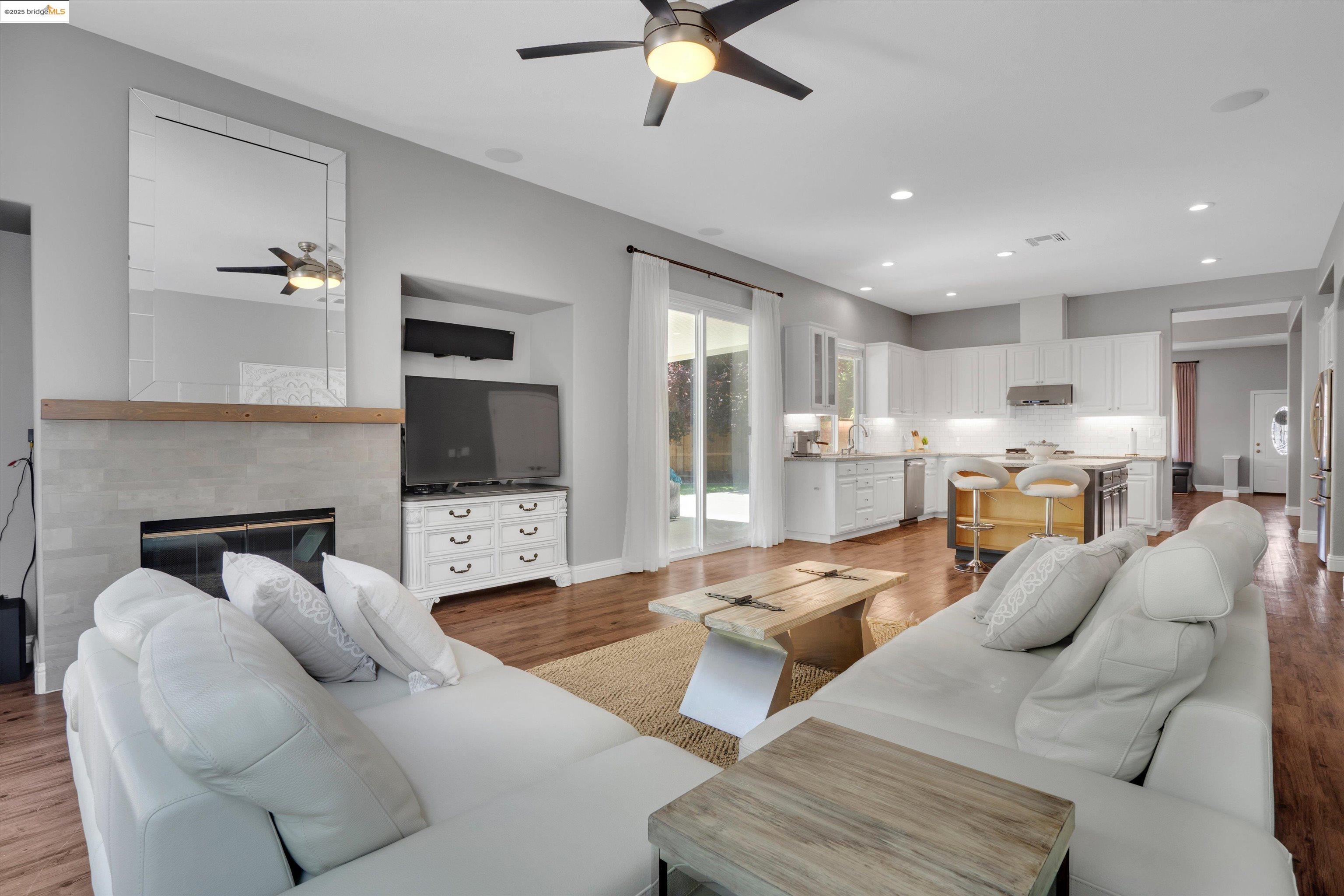 Detail Gallery Image 17 of 44 For 2654 Wawona Ct, Antioch,  CA 94531 - 4 Beds | 2 Baths