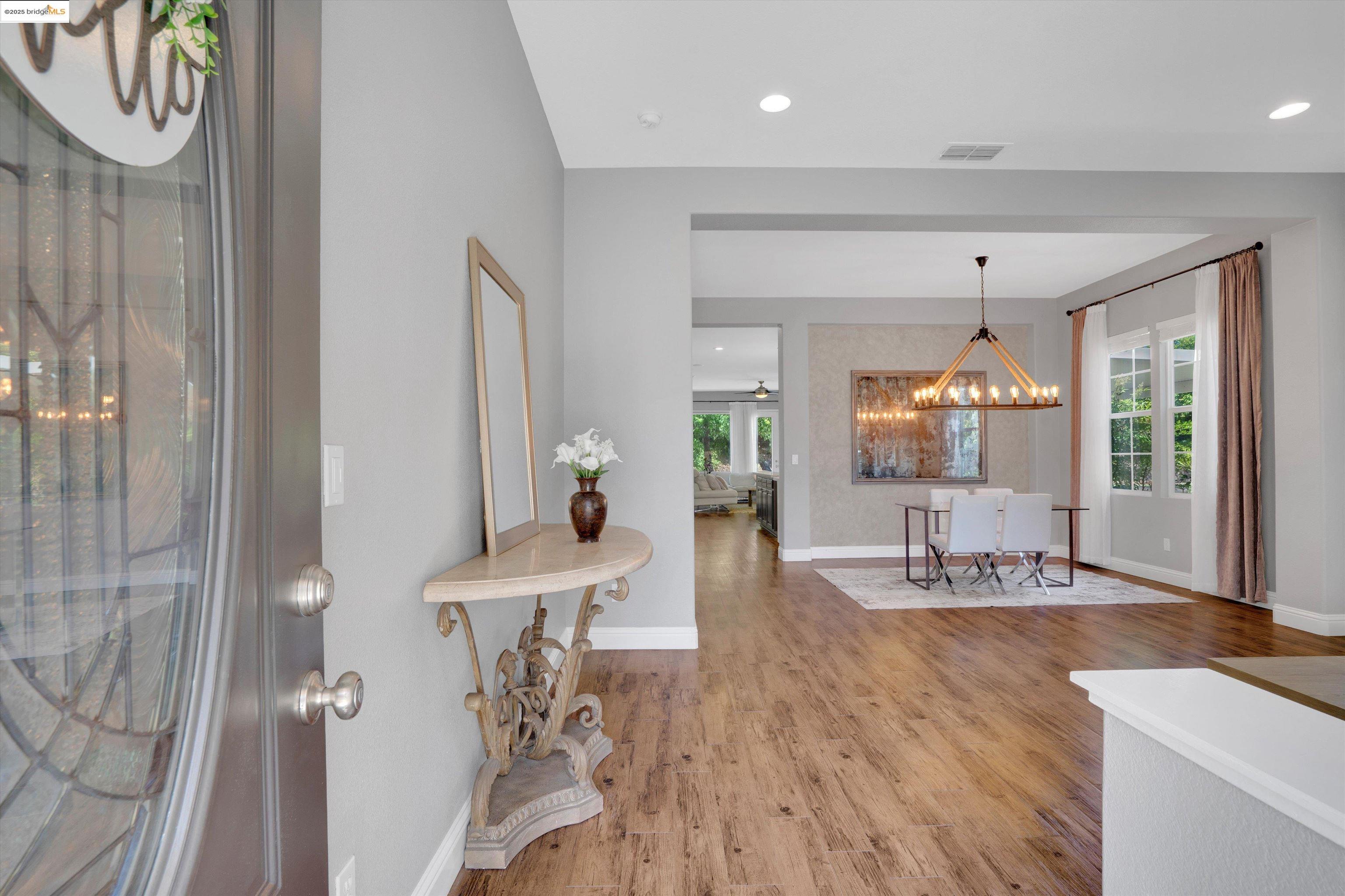 Detail Gallery Image 4 of 44 For 2654 Wawona Ct, Antioch,  CA 94531 - 4 Beds | 2 Baths