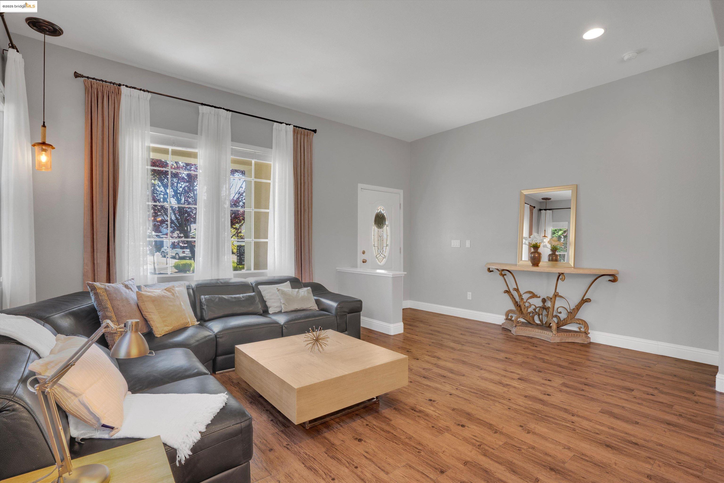 Detail Gallery Image 6 of 44 For 2654 Wawona Ct, Antioch,  CA 94531 - 4 Beds | 2 Baths