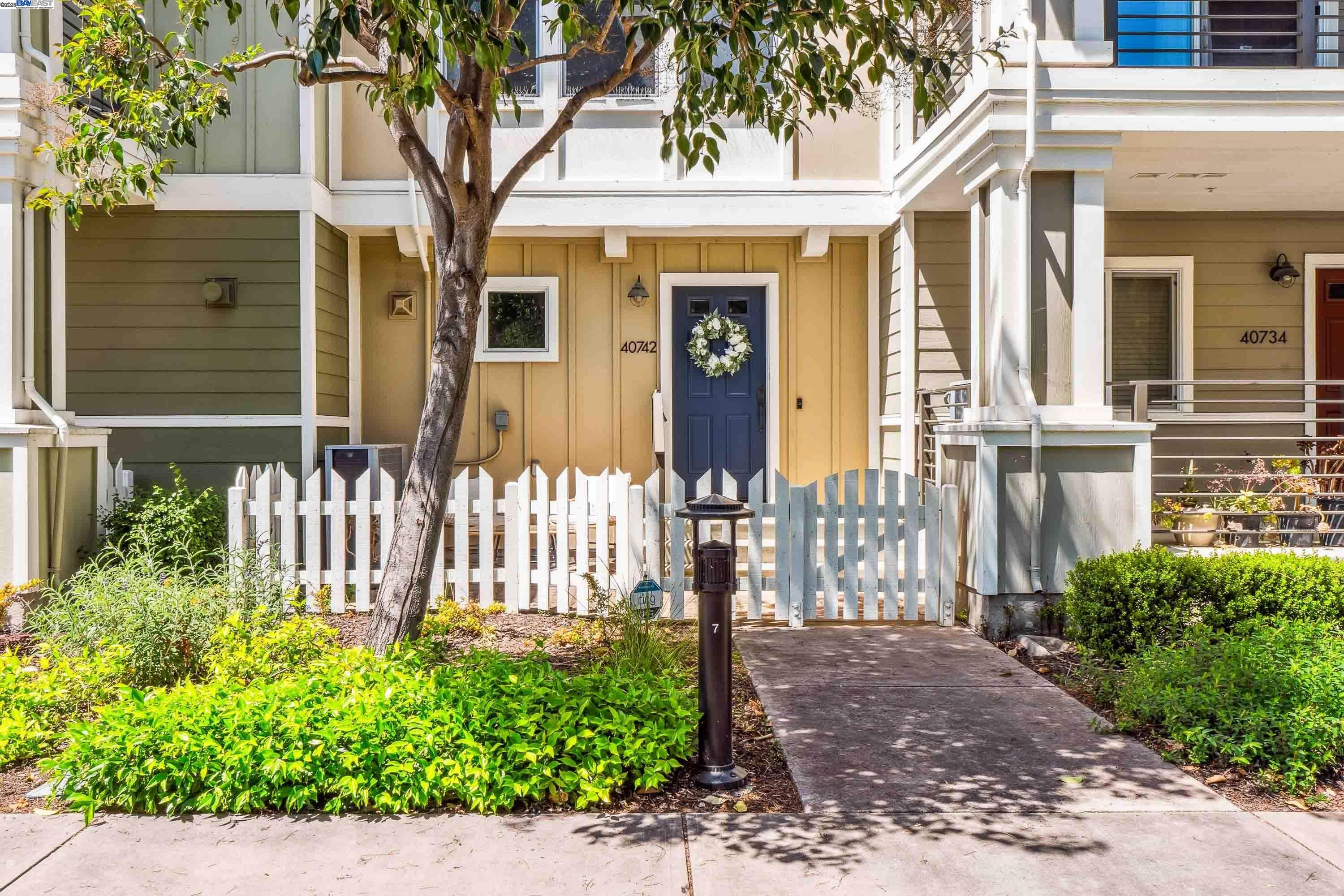 MLS: 41103114 Condo For Sale