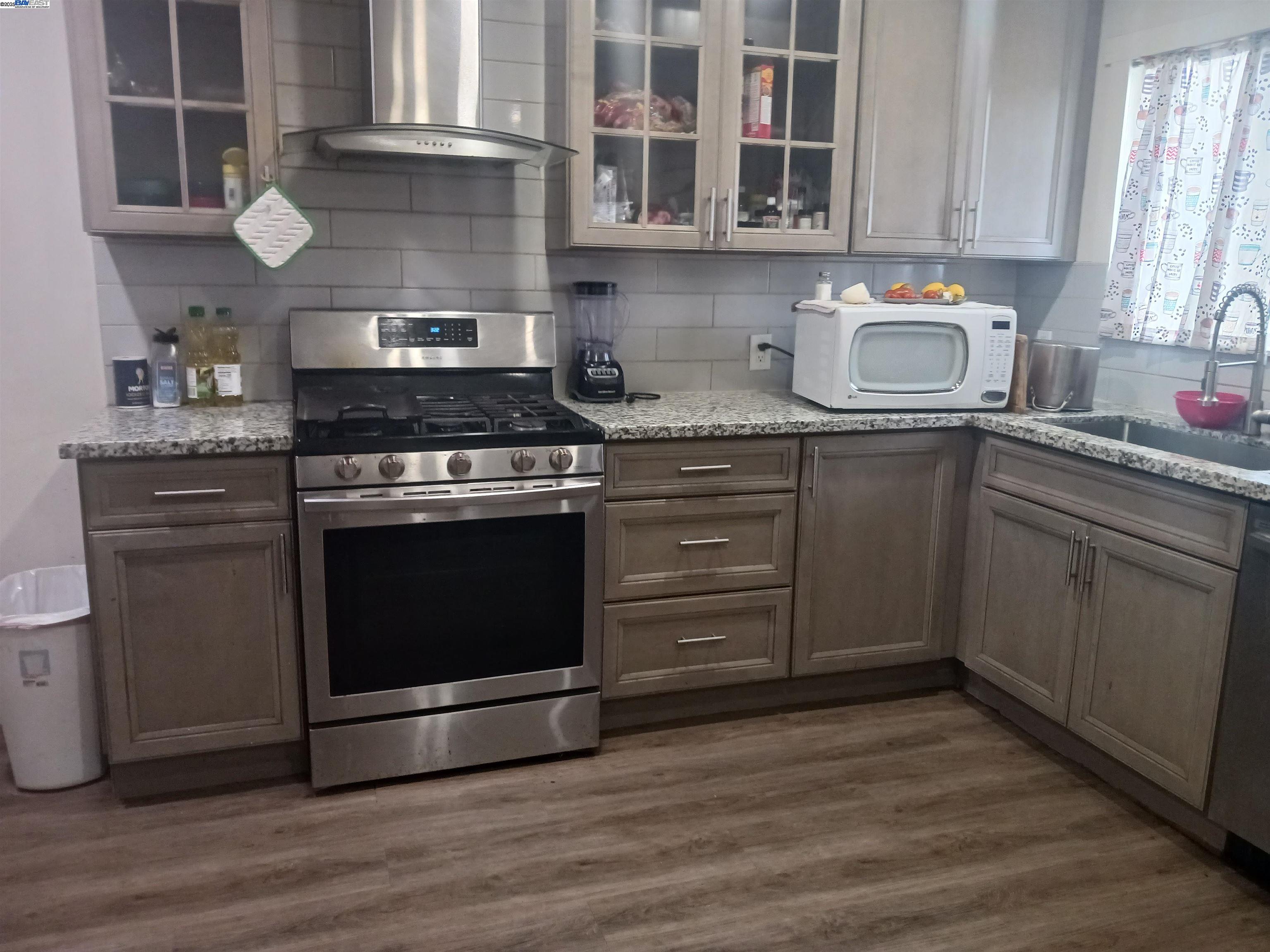 Detail Gallery Image 2 of 2 For 68 Madoline Street, Pittsburg,  CA 94565 - 3 Beds | 1 Baths