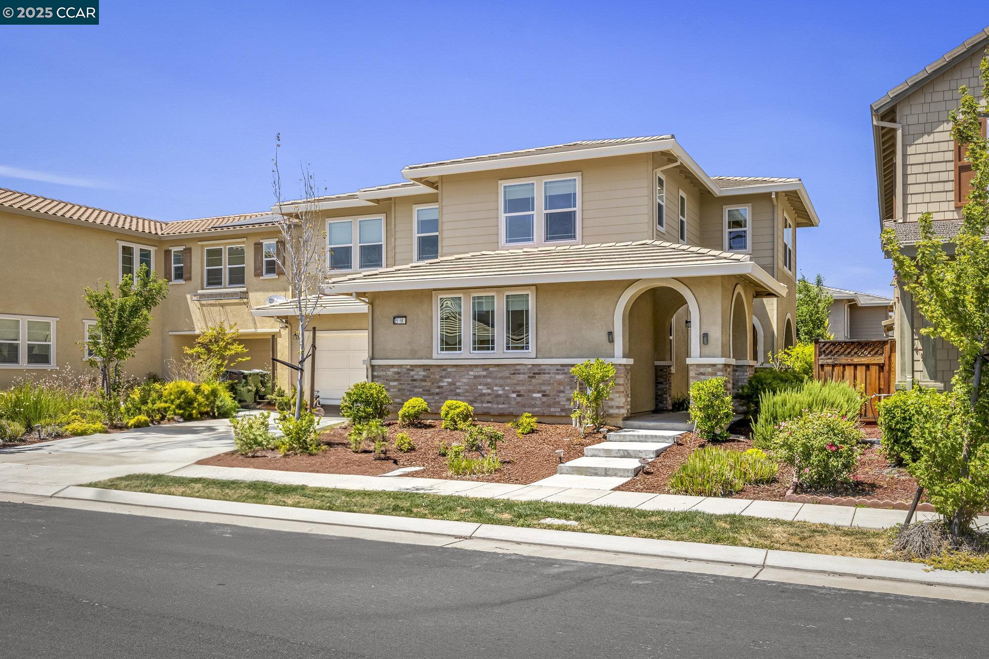 Detail Gallery Image 2 of 58 For 589 W Huntington Ave, Mountain House,  CA 95391 - 5 Beds | 4/1 Baths