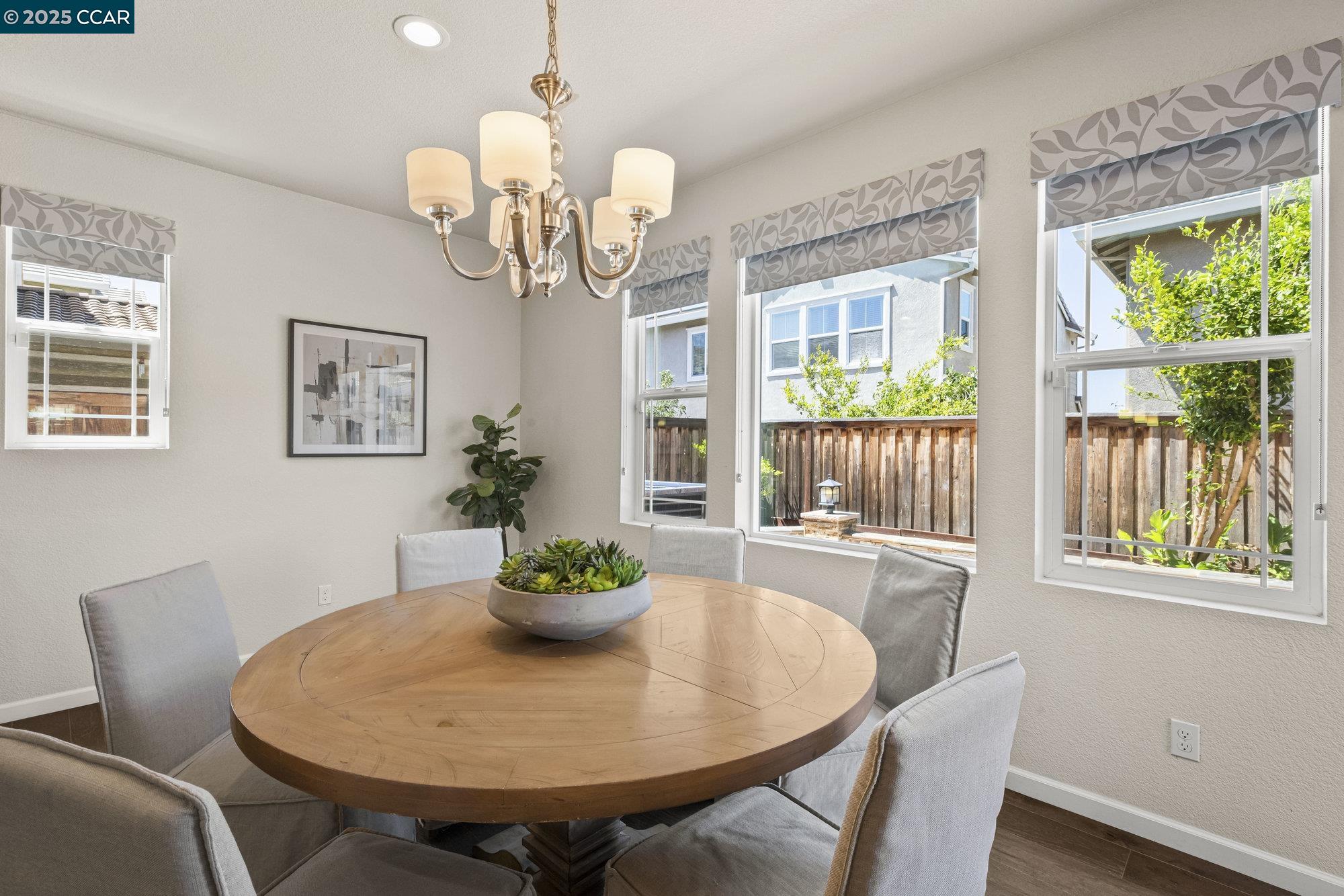 Detail Gallery Image 13 of 58 For 589 W Huntington Ave, Mountain House,  CA 95391 - 5 Beds | 4/1 Baths
