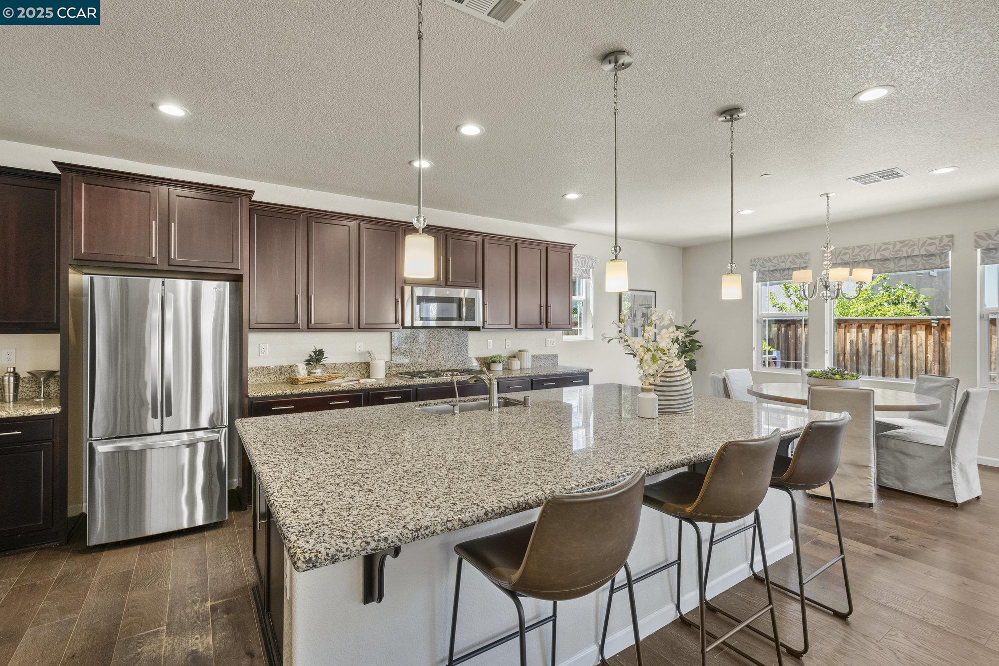 Detail Gallery Image 17 of 58 For 589 W Huntington Ave, Mountain House,  CA 95391 - 5 Beds | 4/1 Baths