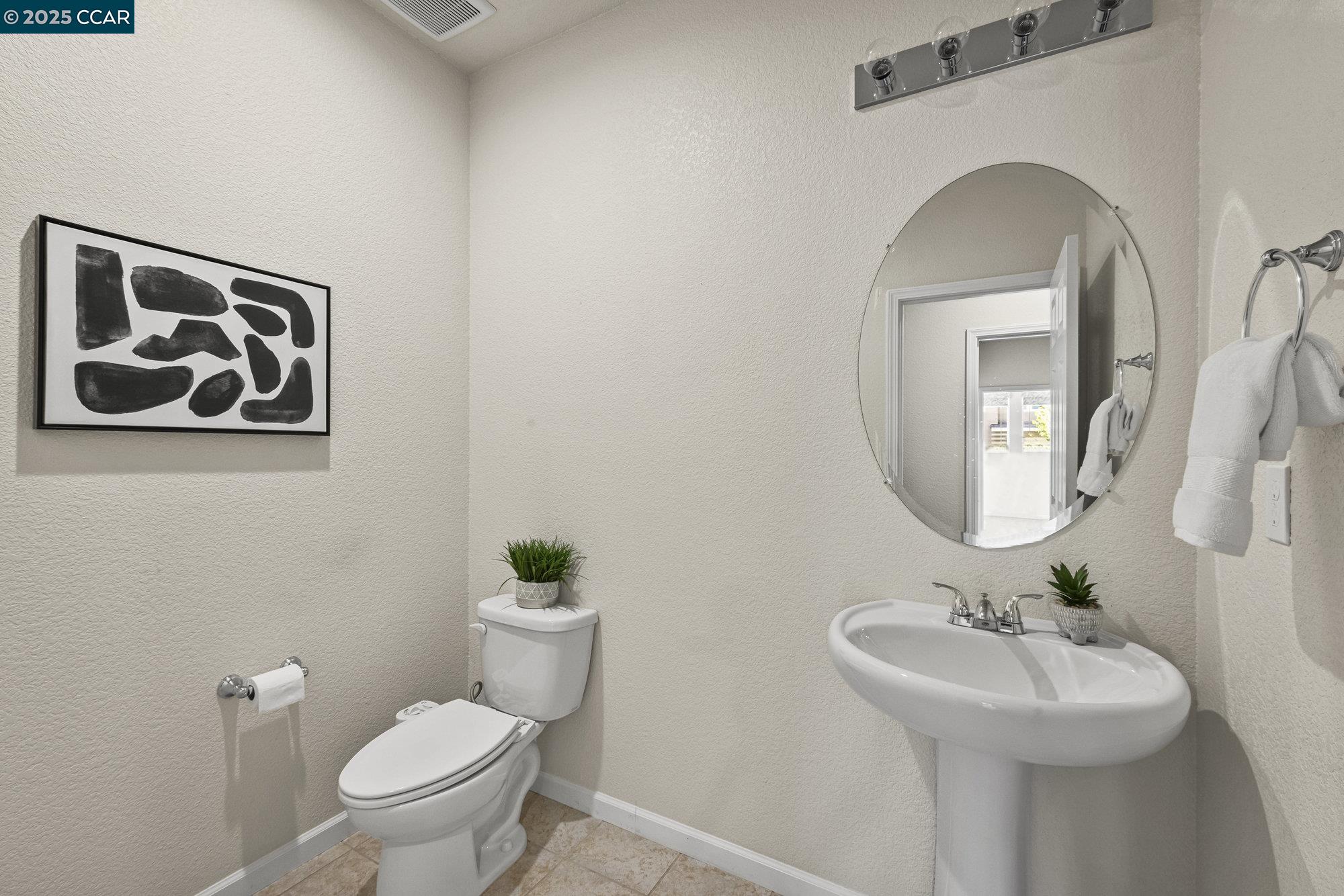 Detail Gallery Image 25 of 58 For 589 W Huntington Ave, Mountain House,  CA 95391 - 5 Beds | 4/1 Baths