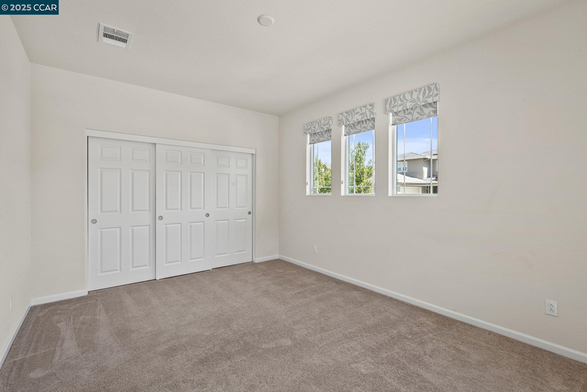 Detail Gallery Image 30 of 58 For 589 W Huntington Ave, Mountain House,  CA 95391 - 5 Beds | 4/1 Baths