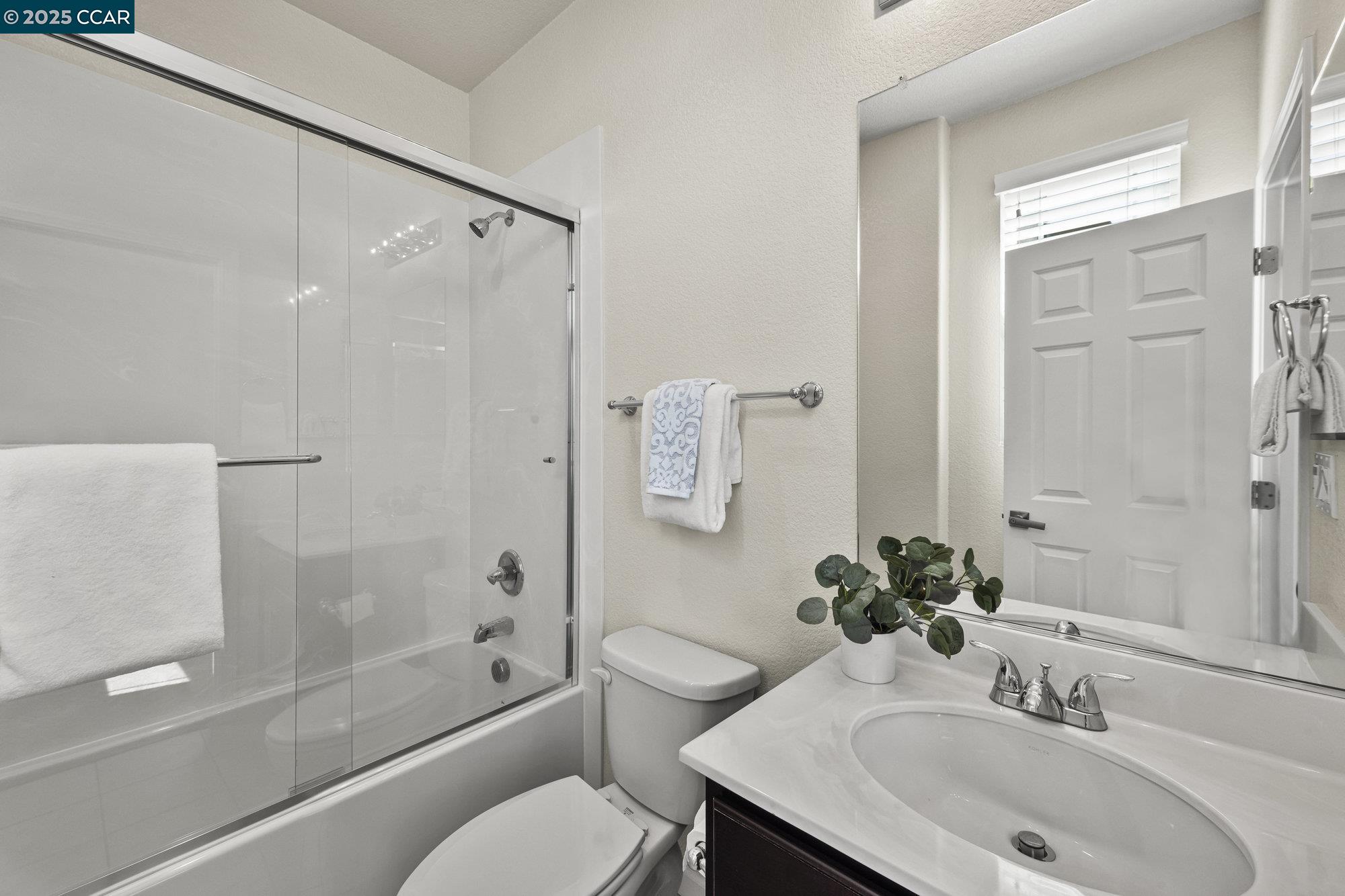 Detail Gallery Image 33 of 58 For 589 W Huntington Ave, Mountain House,  CA 95391 - 5 Beds | 4/1 Baths