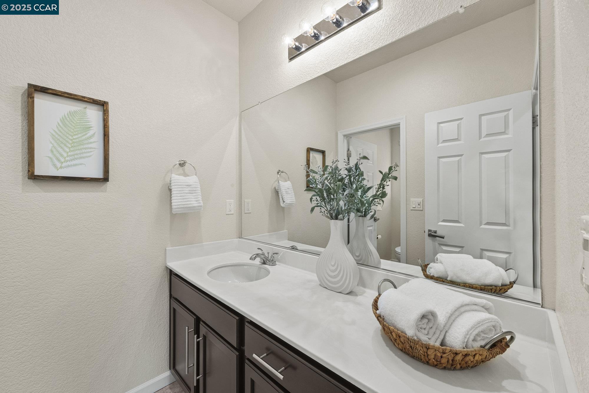 Detail Gallery Image 47 of 58 For 589 W Huntington Ave, Mountain House,  CA 95391 - 5 Beds | 4/1 Baths