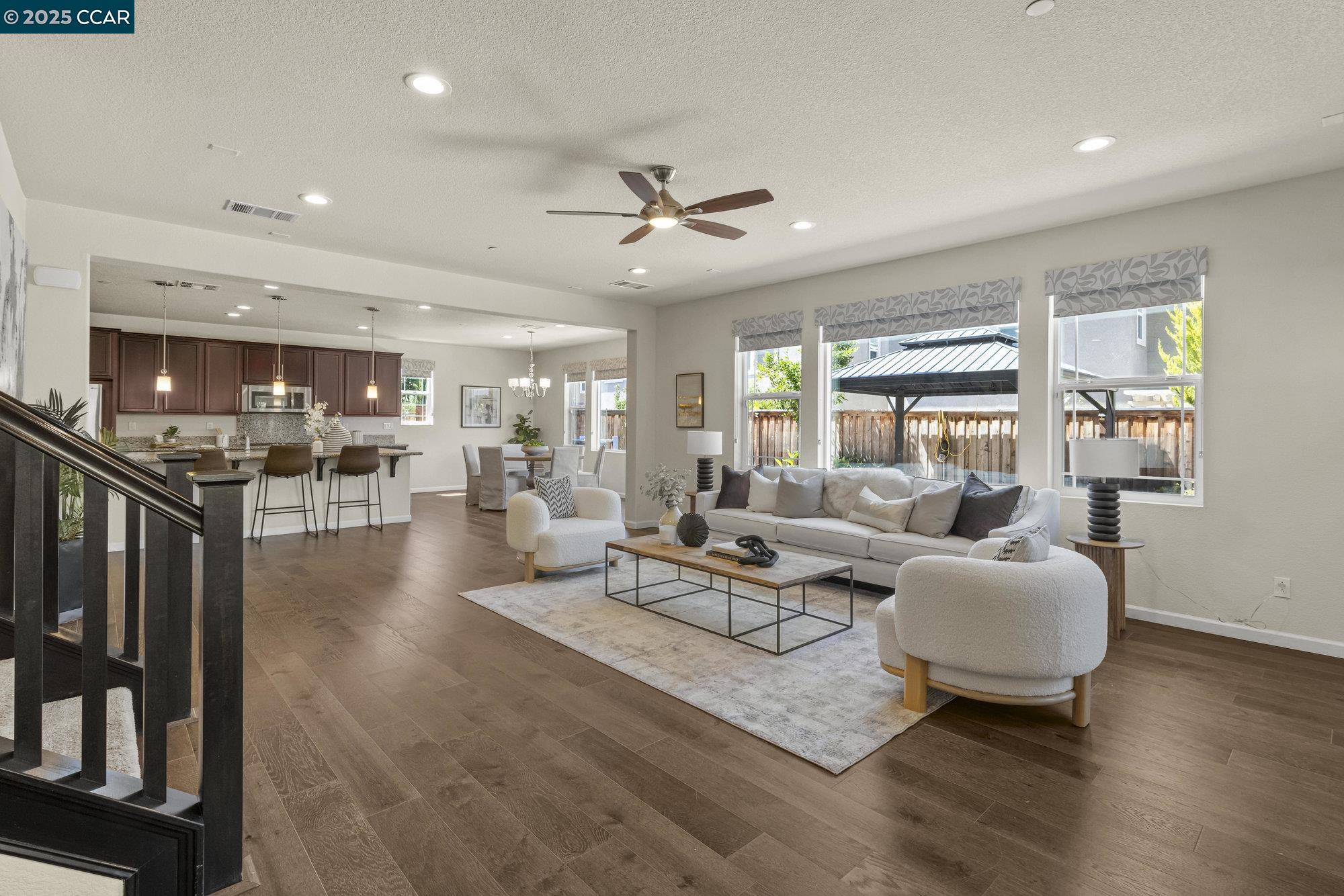 Detail Gallery Image 6 of 58 For 589 W Huntington Ave, Mountain House,  CA 95391 - 5 Beds | 4/1 Baths
