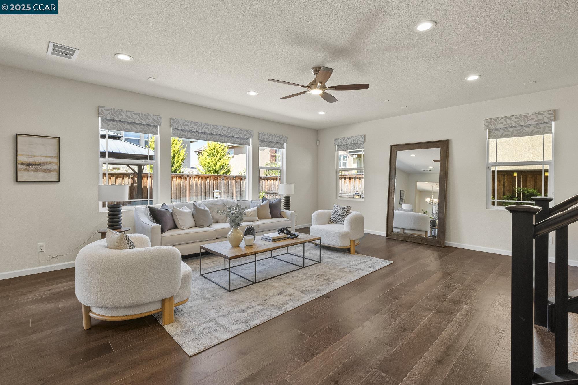 Detail Gallery Image 7 of 58 For 589 W Huntington Ave, Mountain House,  CA 95391 - 5 Beds | 4/1 Baths
