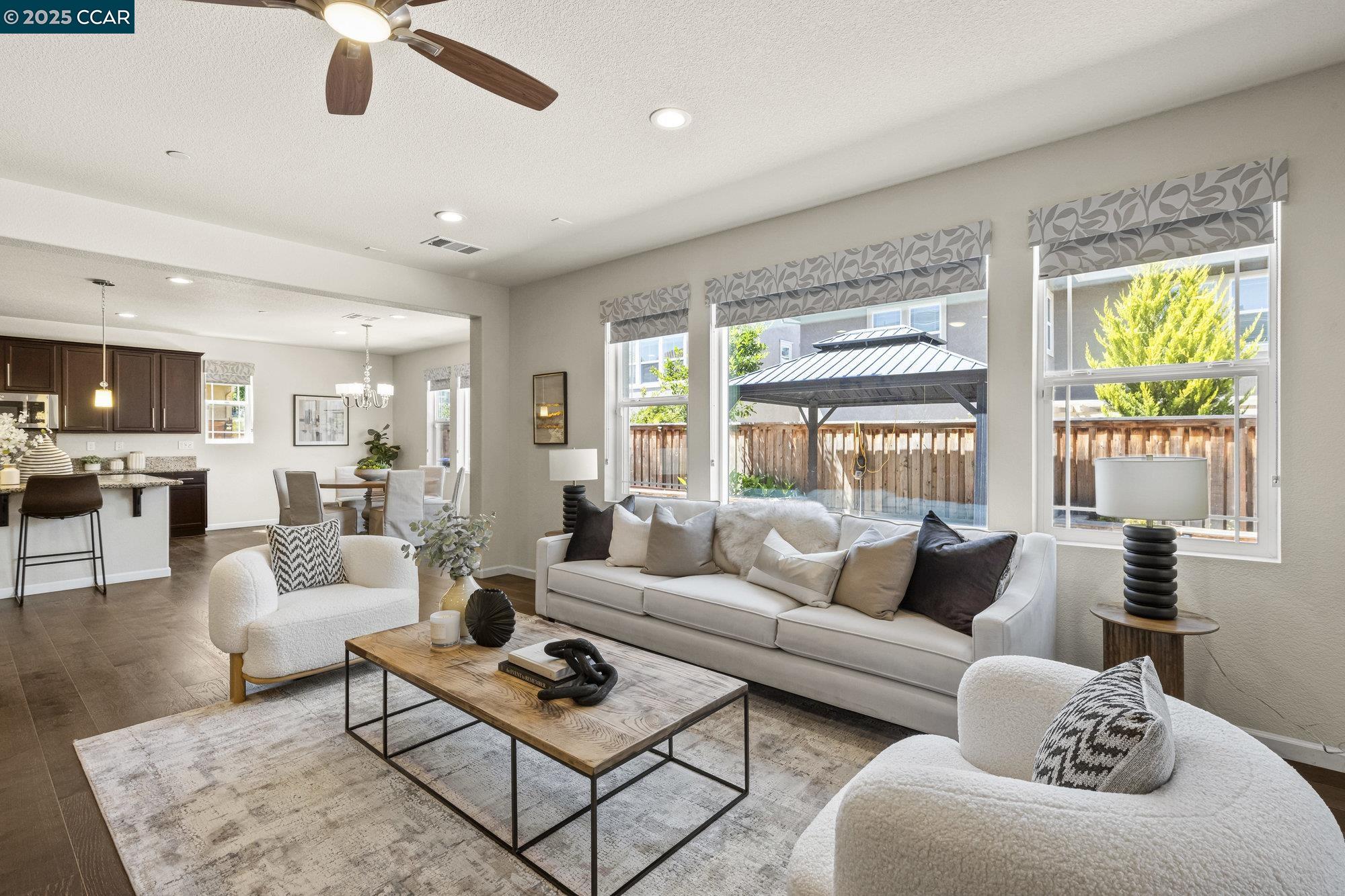 Detail Gallery Image 10 of 58 For 589 W Huntington Ave, Mountain House,  CA 95391 - 5 Beds | 4/1 Baths