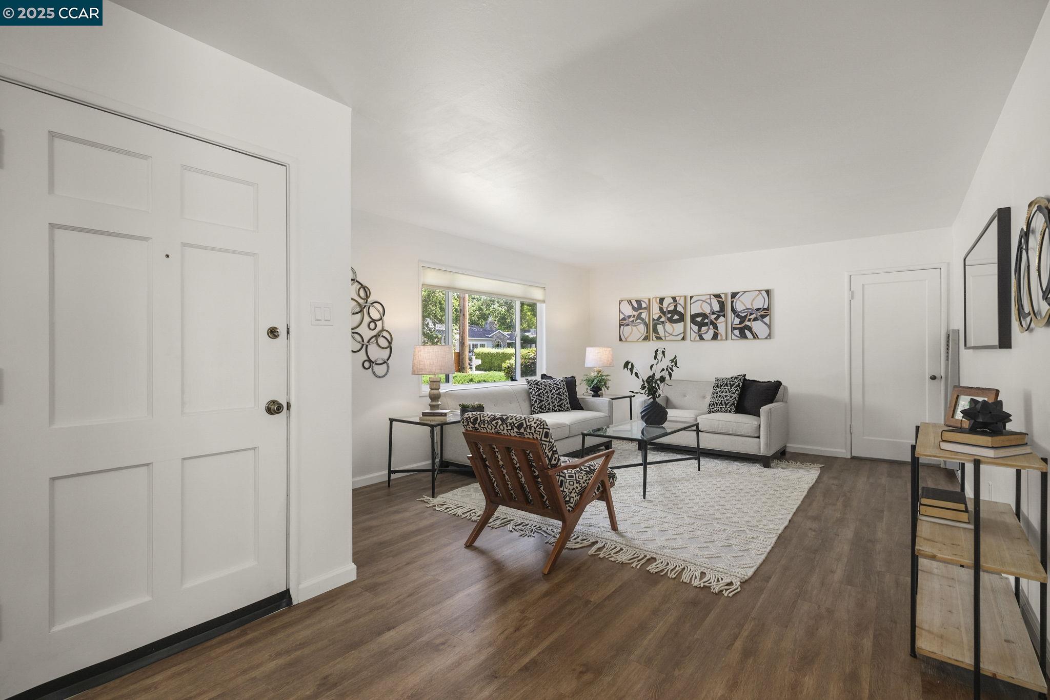 Detail Gallery Image 8 of 31 For 884 Juanita Dr, Lafayette,  CA 94595 - 4 Beds | 2 Baths