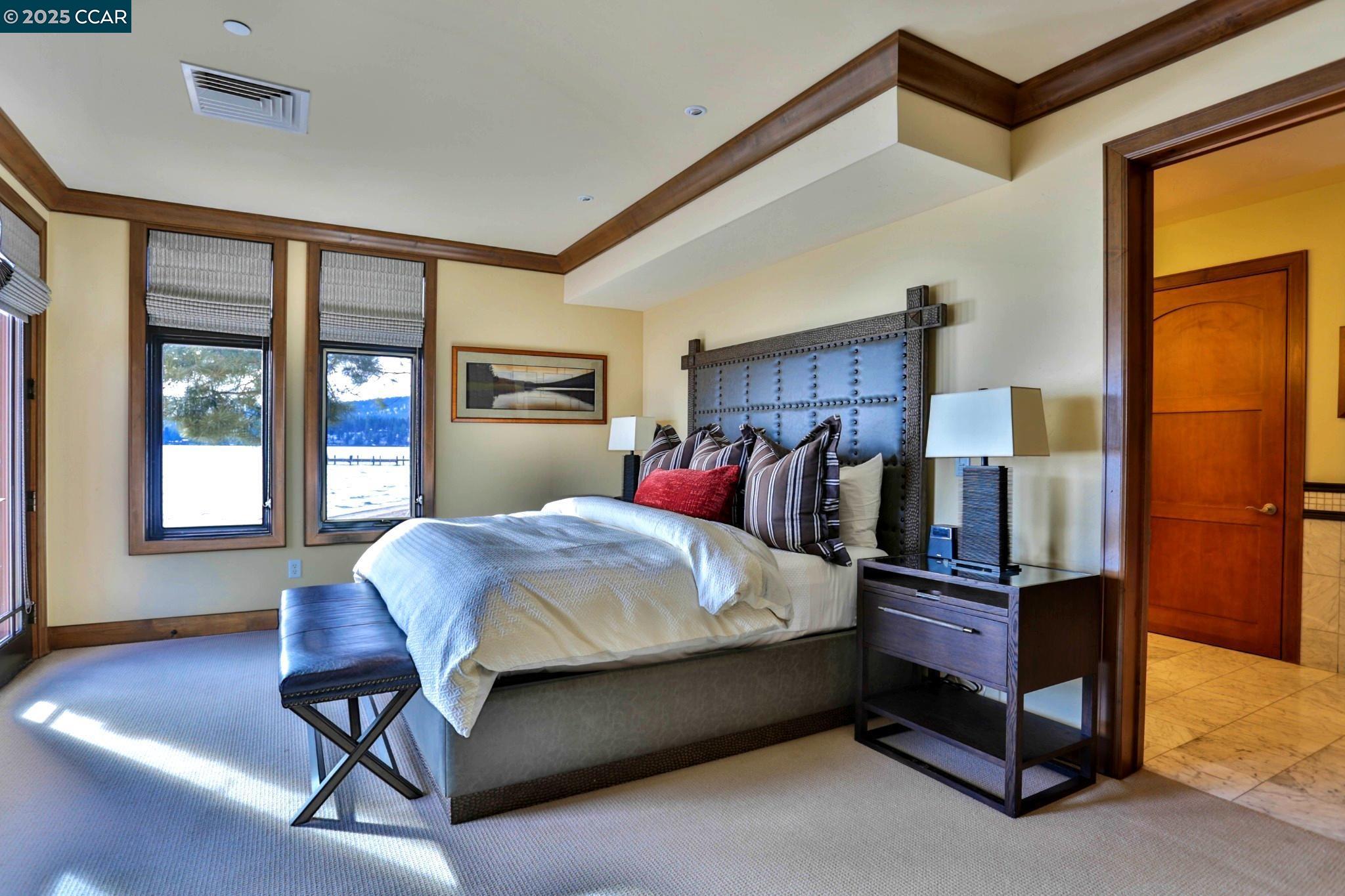 Detail Gallery Image 12 of 26 For 6750 North Lake Blvd 1e,  Tahoe Vista,  CA 96148 - 4 Beds | 4/1 Baths