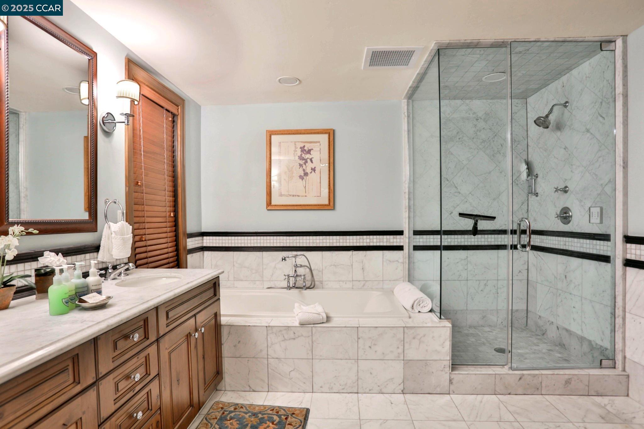 Detail Gallery Image 15 of 26 For 6750 North Lake Blvd 1e,  Tahoe Vista,  CA 96148 - 4 Beds | 4/1 Baths