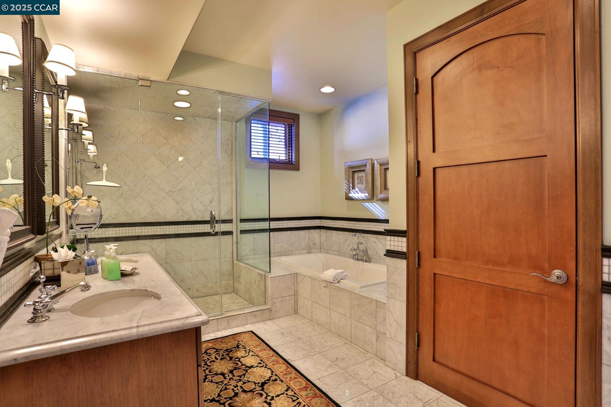 Detail Gallery Image 18 of 26 For 6750 North Lake Blvd 1e,  Tahoe Vista,  CA 96148 - 4 Beds | 4/1 Baths