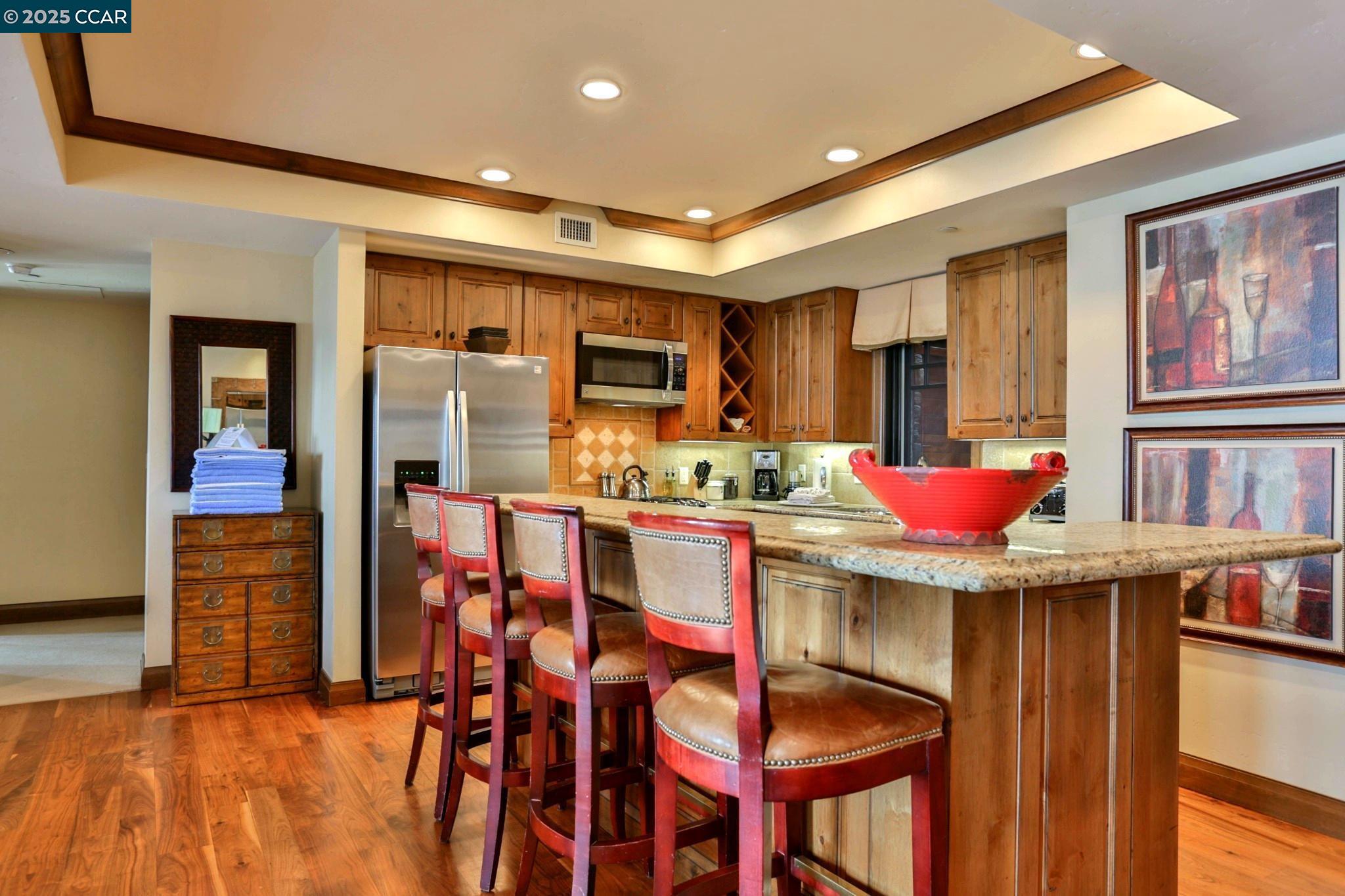 Detail Gallery Image 3 of 26 For 6750 North Lake Blvd 1e,  Tahoe Vista,  CA 96148 - 4 Beds | 4/1 Baths