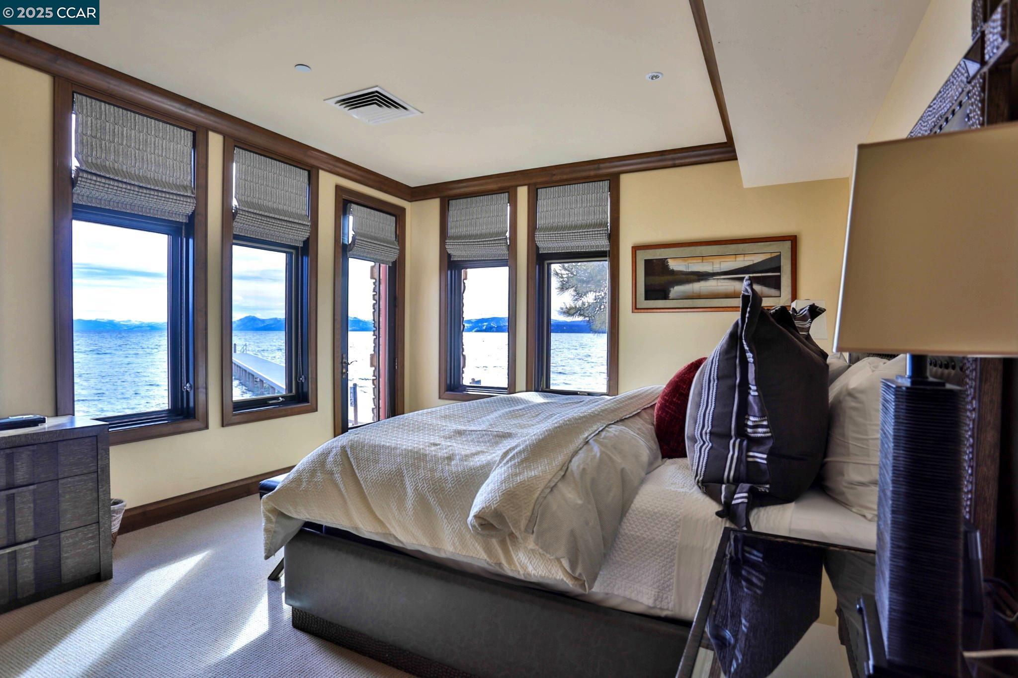 Detail Gallery Image 10 of 26 For 6750 North Lake Blvd 1e,  Tahoe Vista,  CA 96148 - 4 Beds | 4/1 Baths