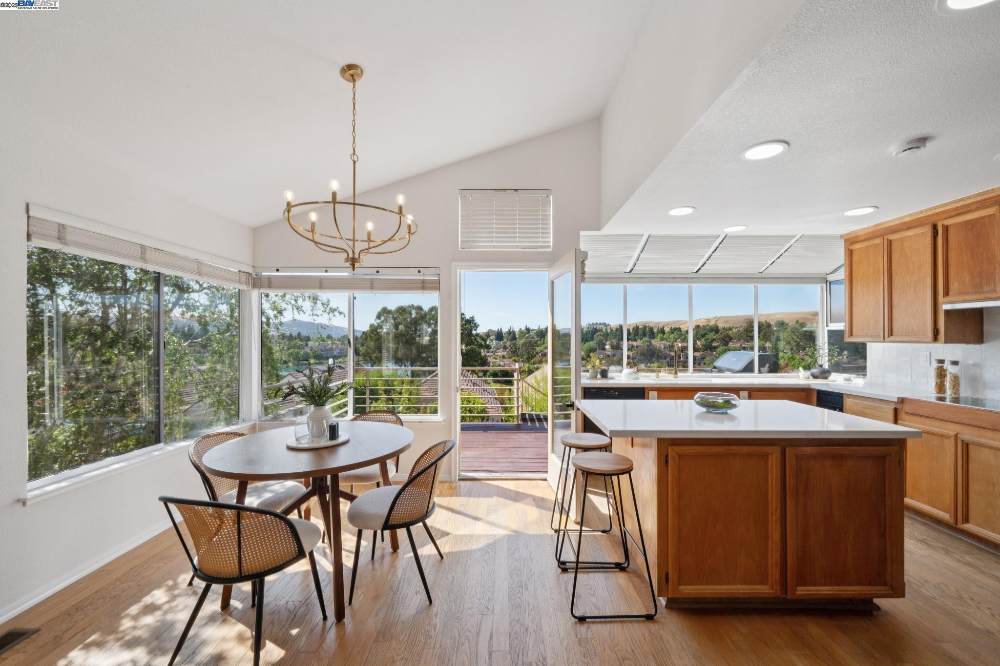 447 Donner Way, San Ramon, California 94582, 3 Bedrooms Bedrooms, 10 Rooms Rooms,2 BathroomsBathrooms,Residential,For Sale,447 Donner Way,41103125