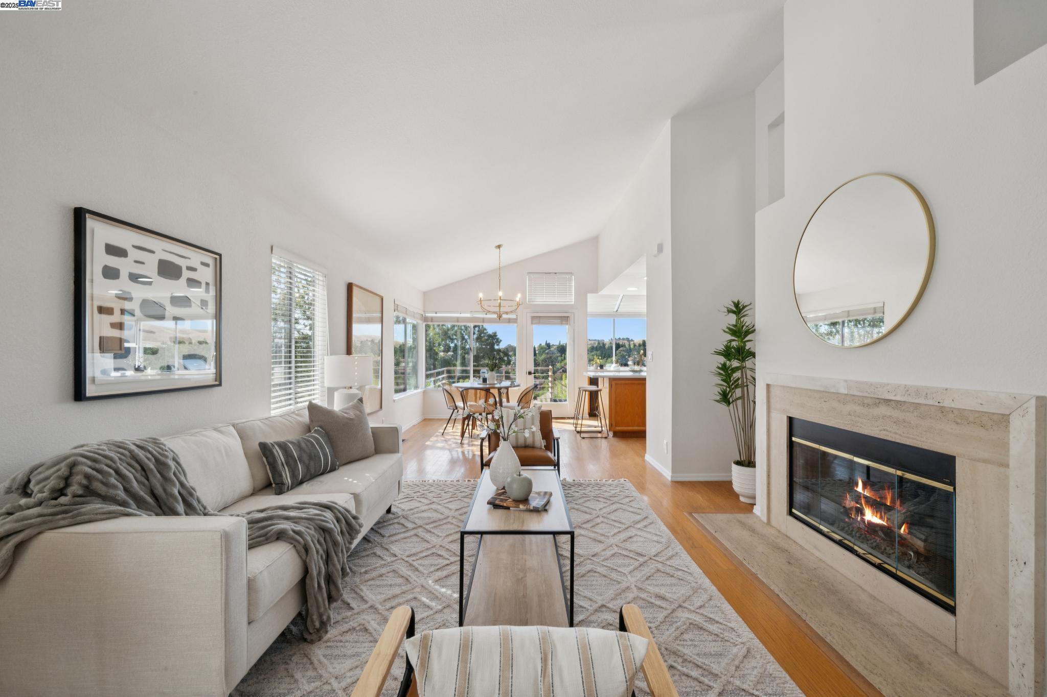 447 Donner Way, San Ramon, California 94582, 3 Bedrooms Bedrooms, 10 Rooms Rooms,2 BathroomsBathrooms,Residential,For Sale,447 Donner Way,41103125